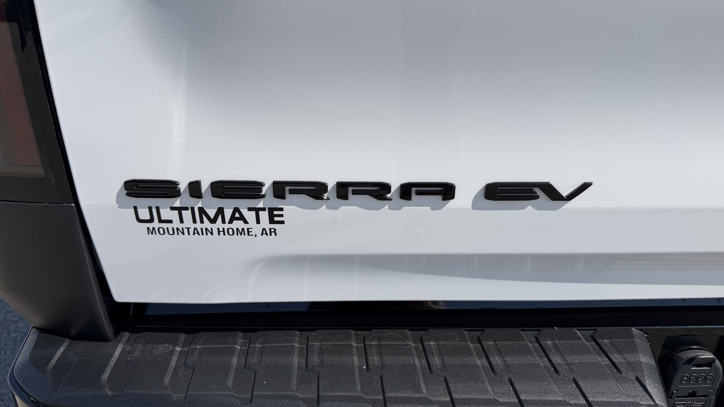 2026 GMC Sierra EV Elevation - Photo 18