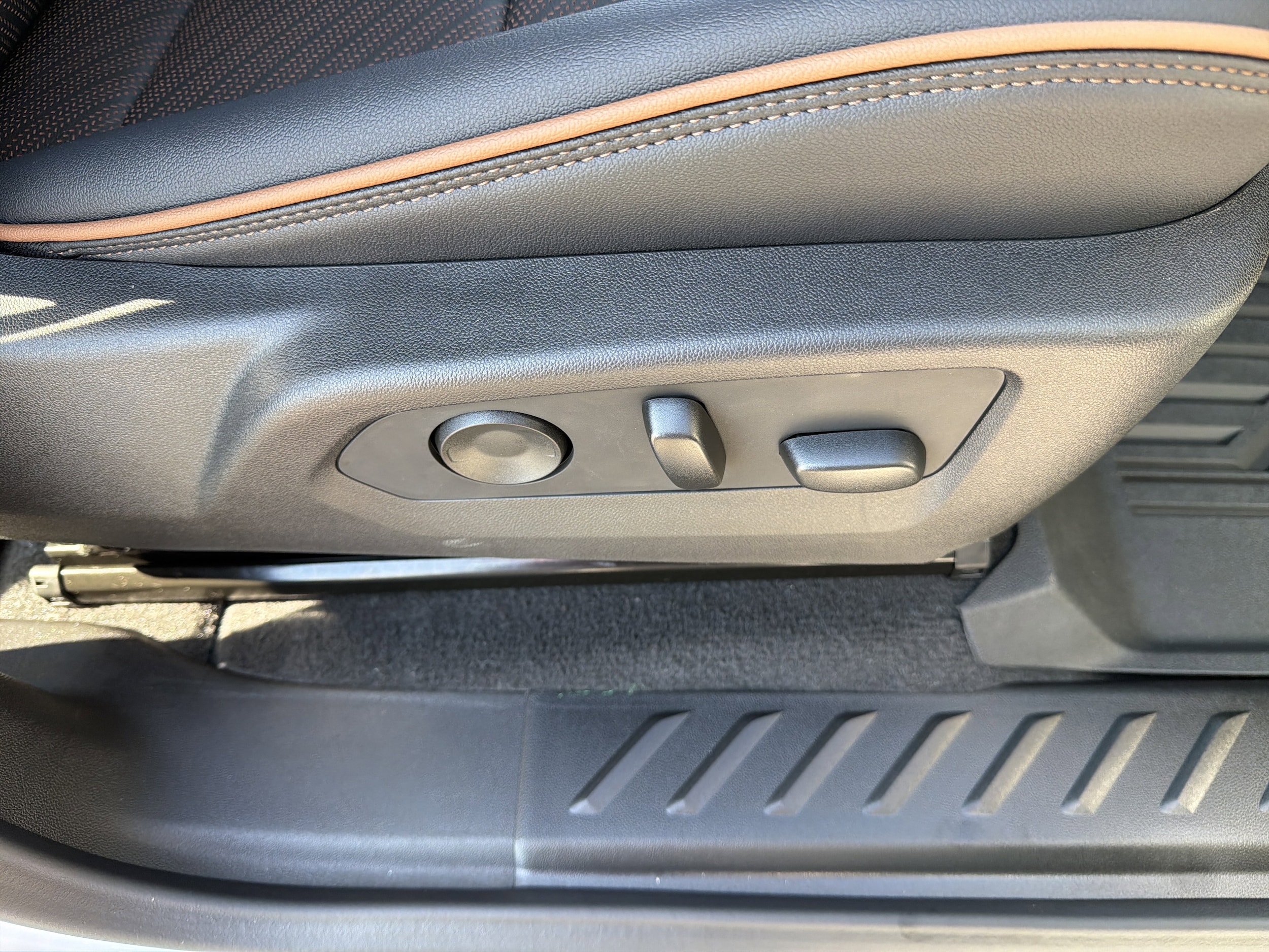 2026 GMC Canyon AT4 - Photo 30