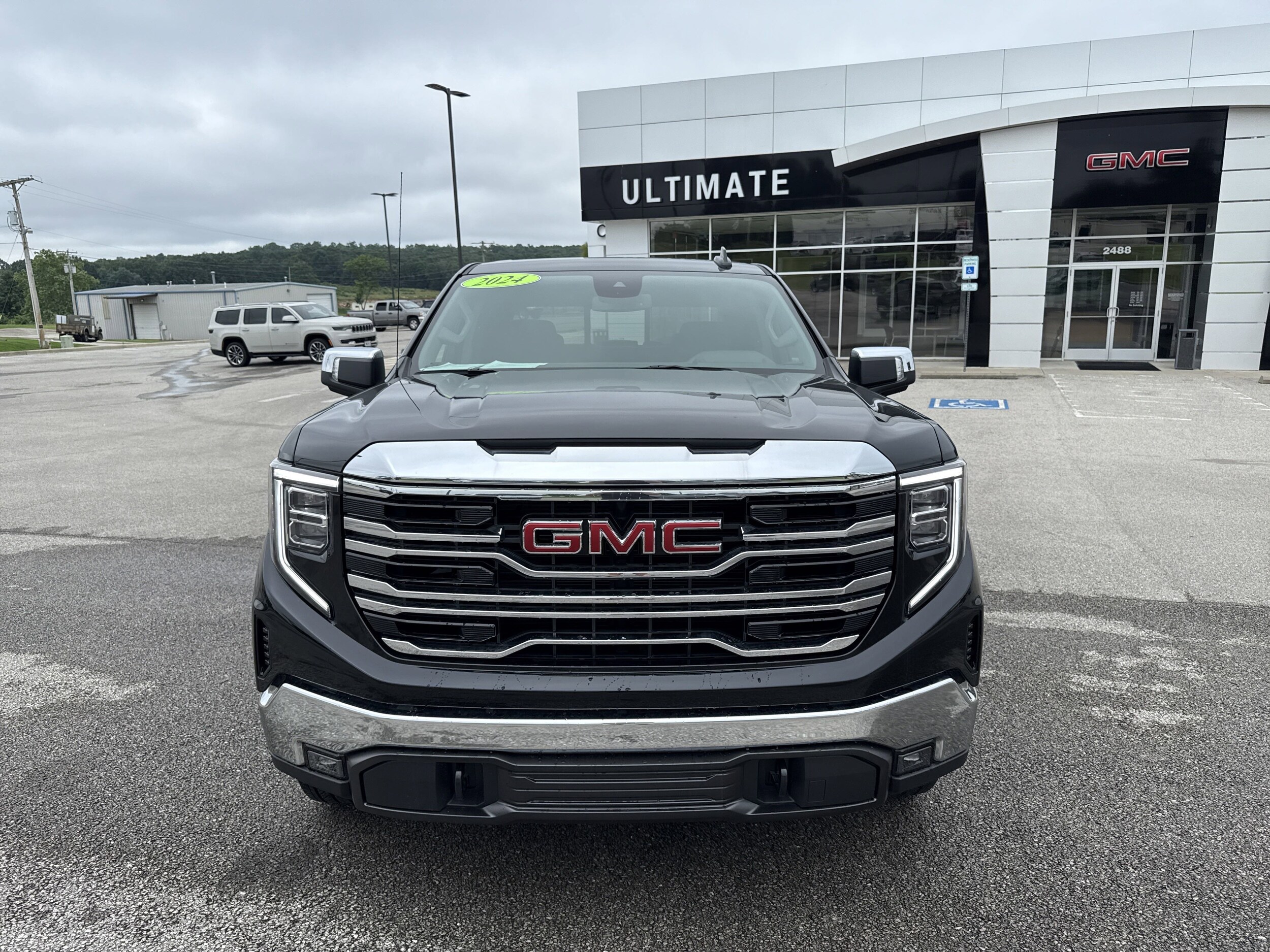 2024 Gmc Sierra 1500 SLT photo 3