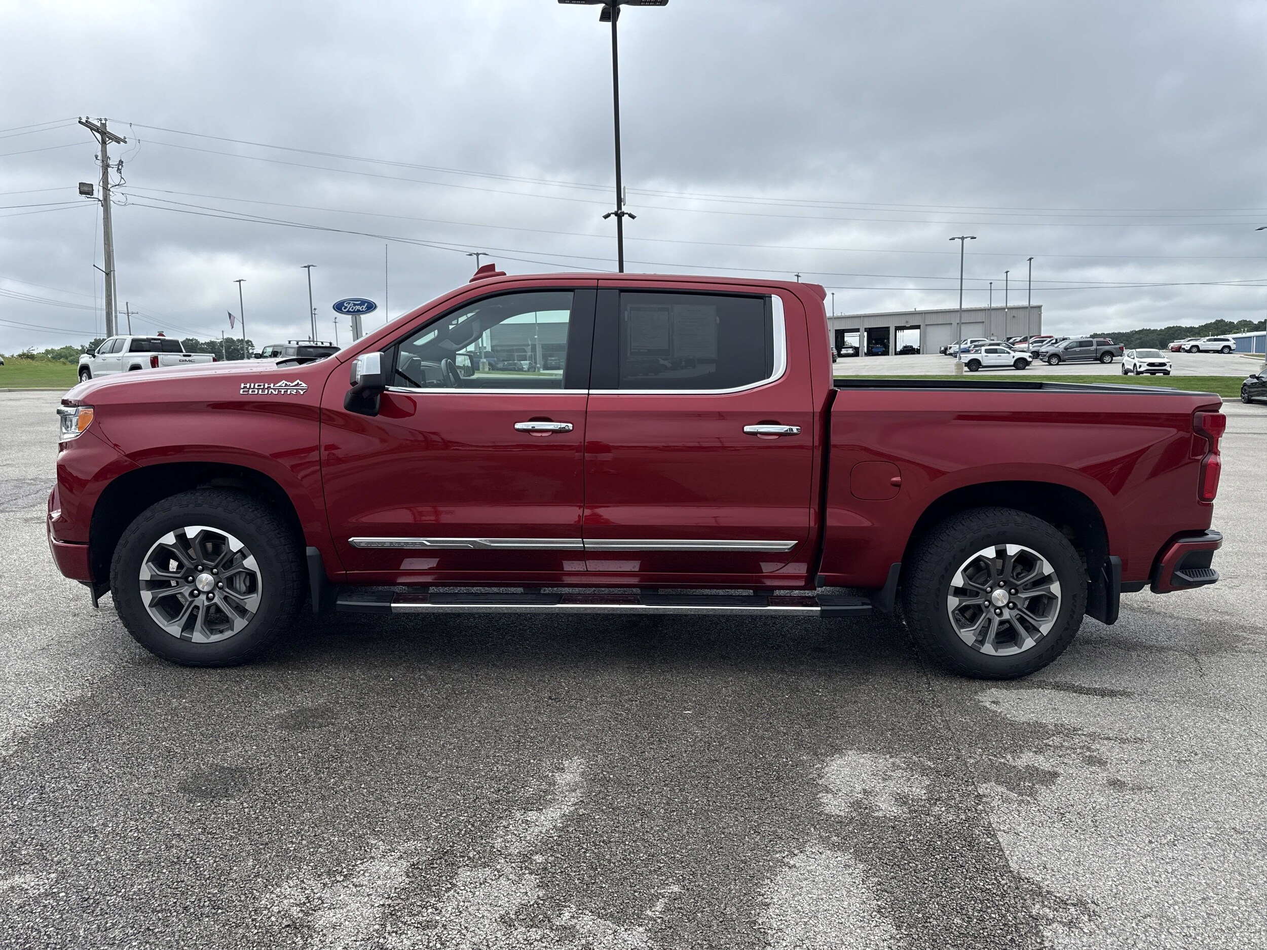 2024 Chevrolet Silverado 1500 High Country photo 4