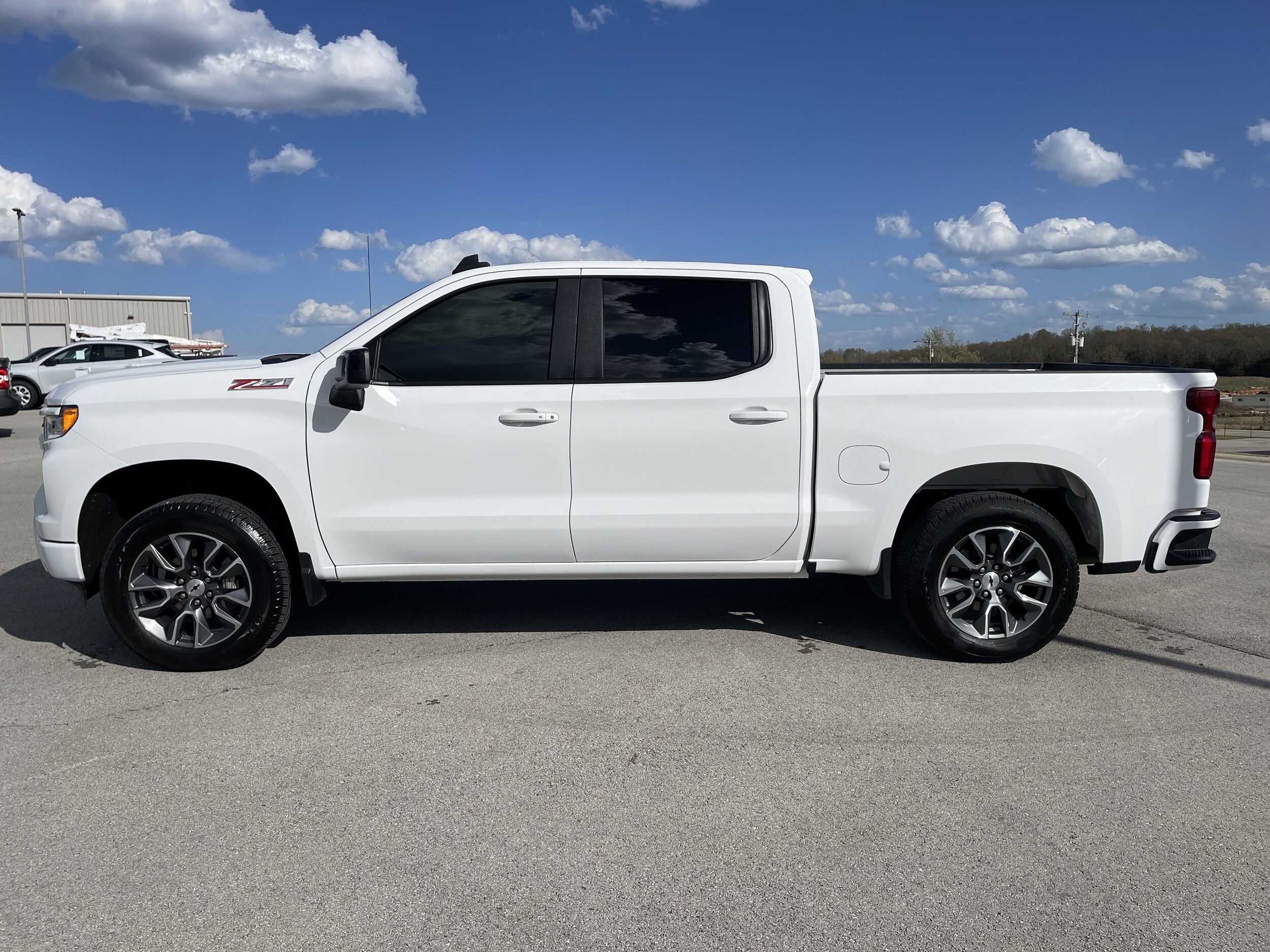 2023 Chevrolet Silverado 1500 RST photo 4