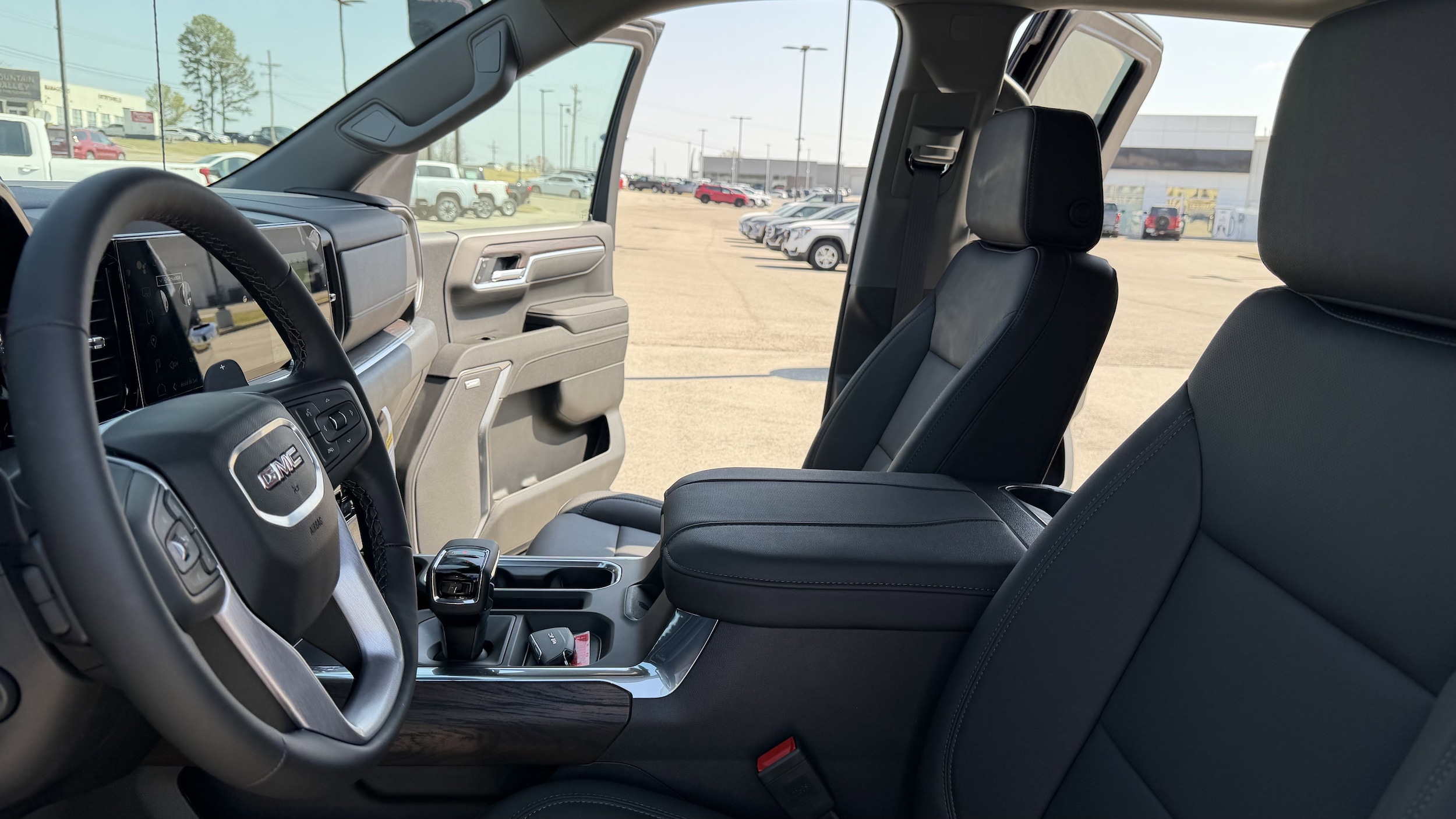 2026 GMC Sierra 1500 SLT - Photo 21