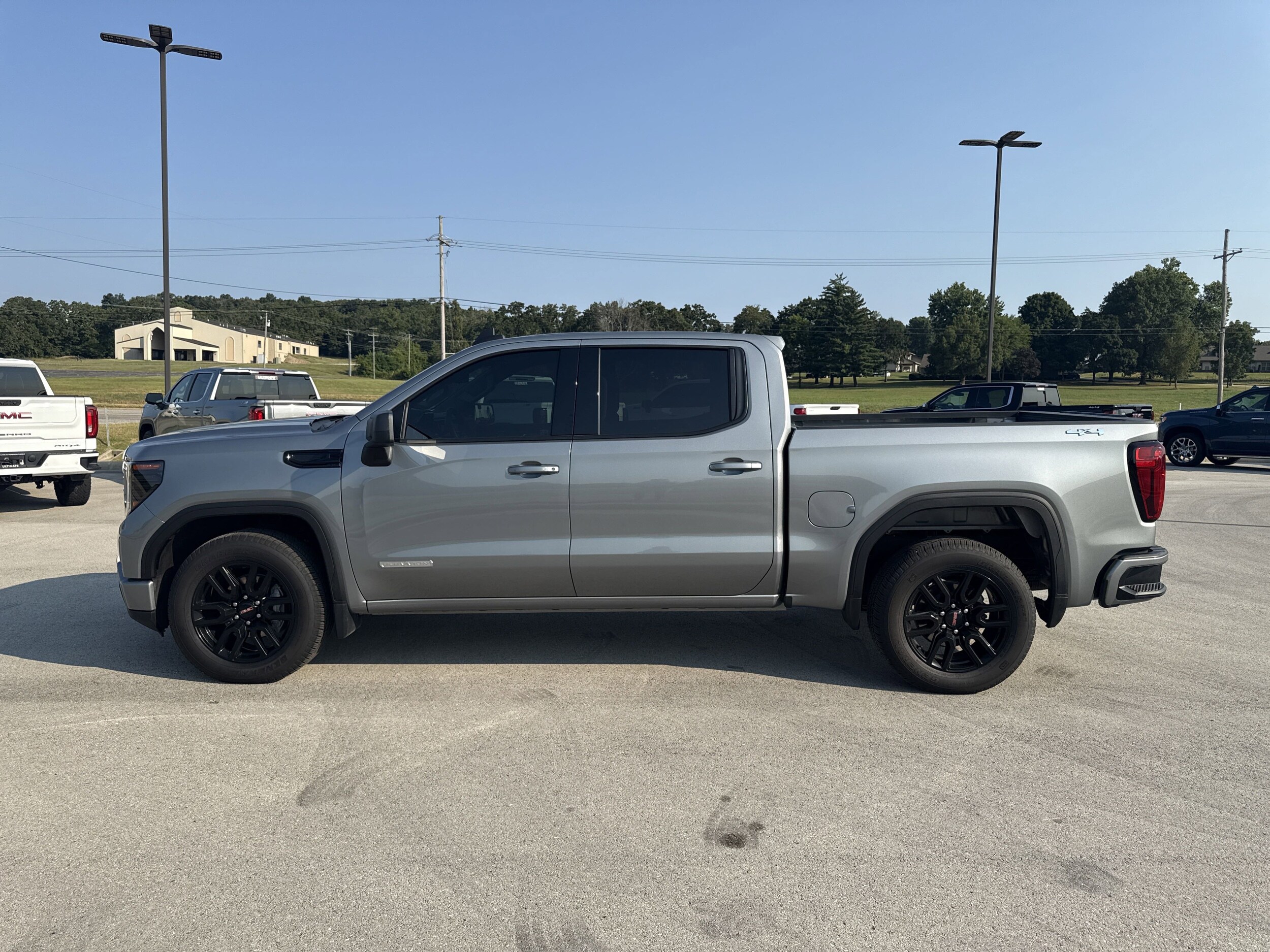 2024 Gmc Sierra 1500 Elevation photo 3