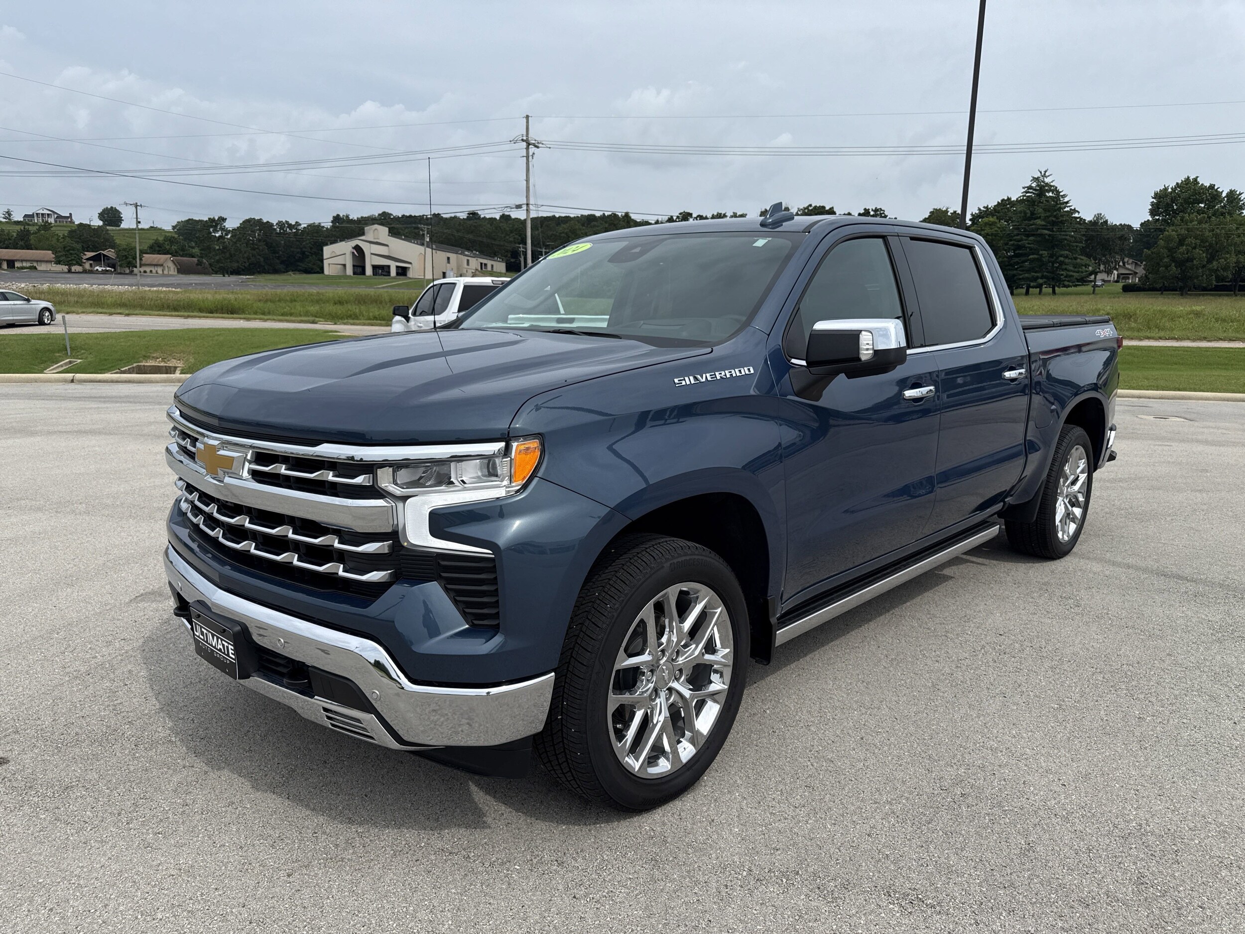 2024 Chevrolet Silverado 1500 LTZ photo 2