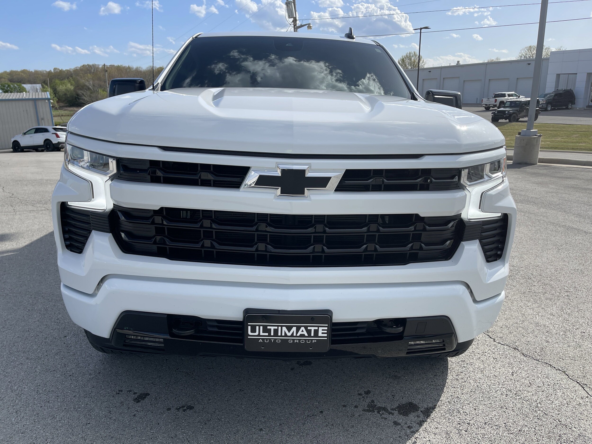 2023 Chevrolet Silverado 1500 RST photo 3