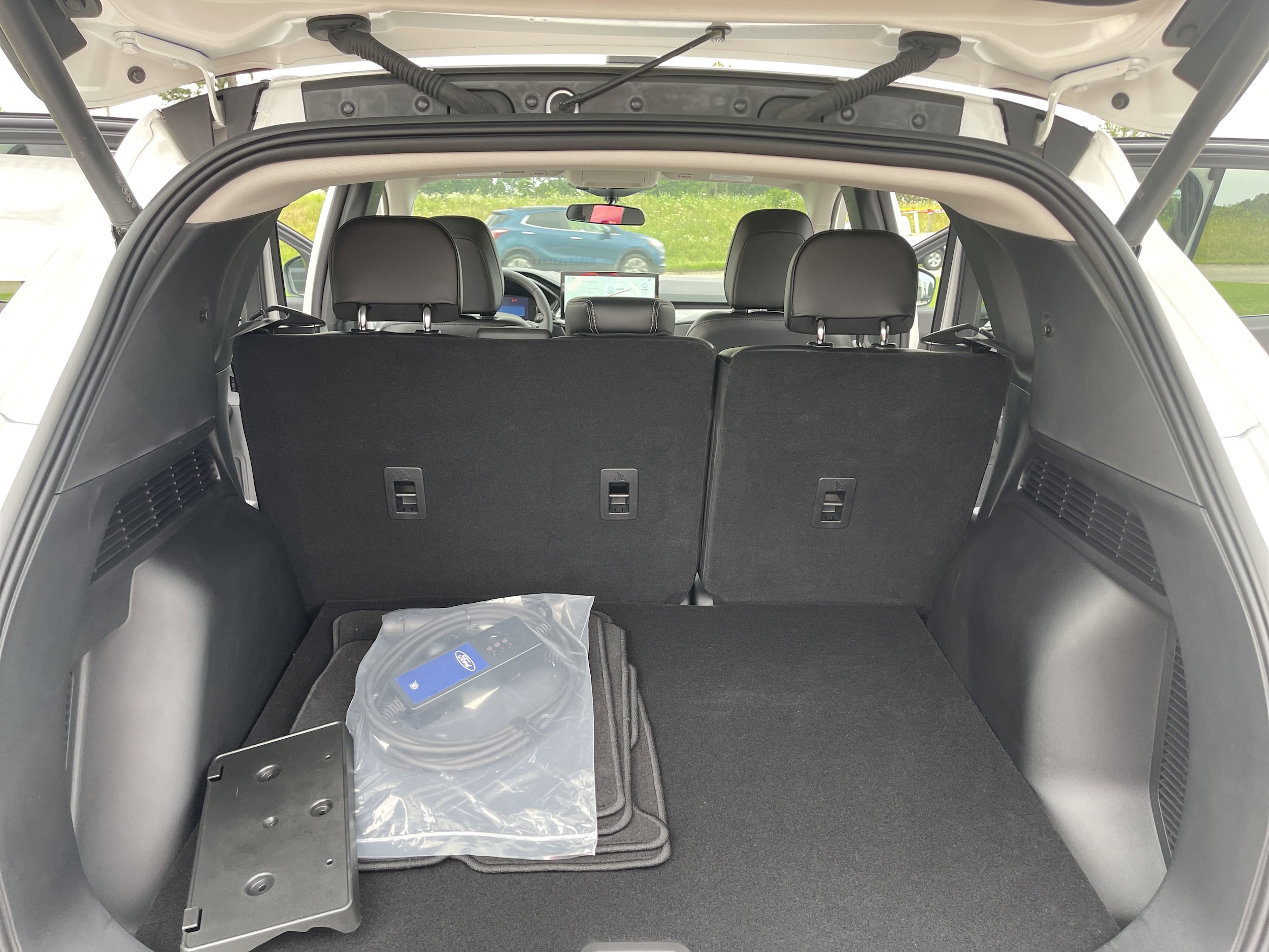 2025 Ford Escape Plug-in hybrid PHEV - Photo 22