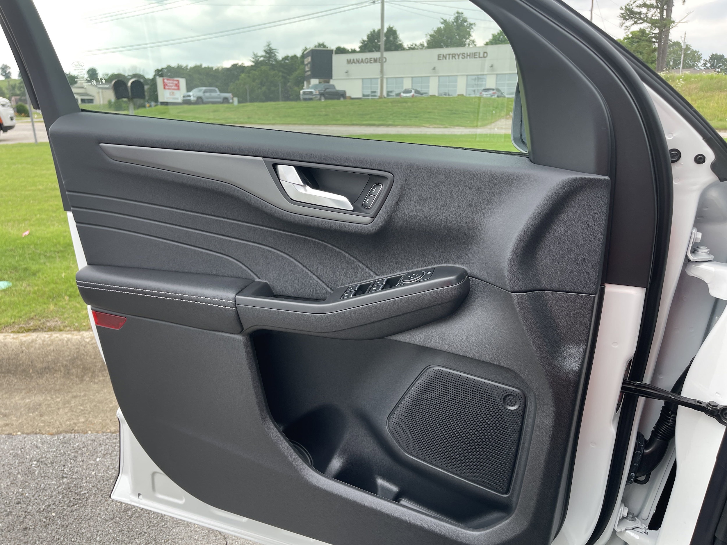 2025 Ford Escape Plug-in hybrid PHEV - Photo 18