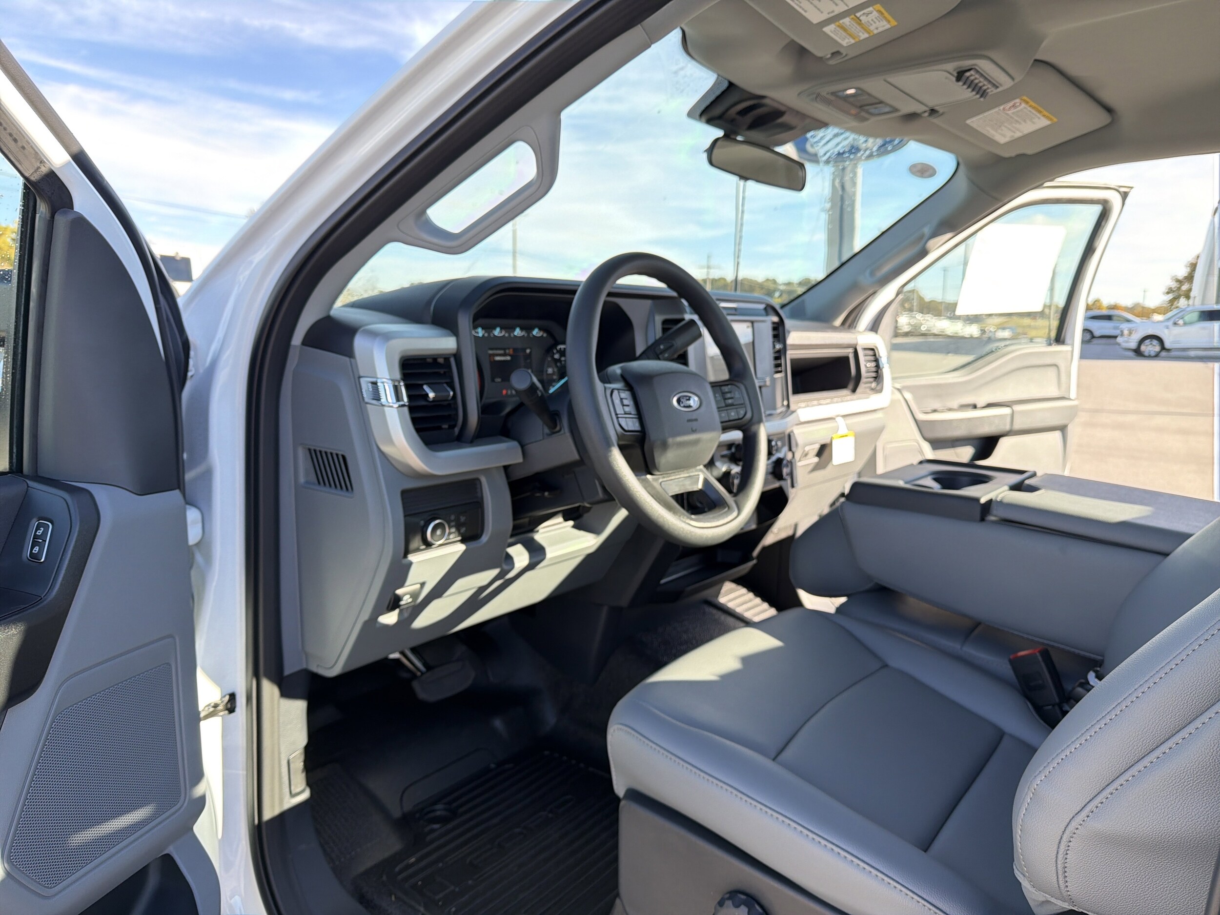 2026 Ford F-350 Super Duty Chassis Cab XL - Photo 13