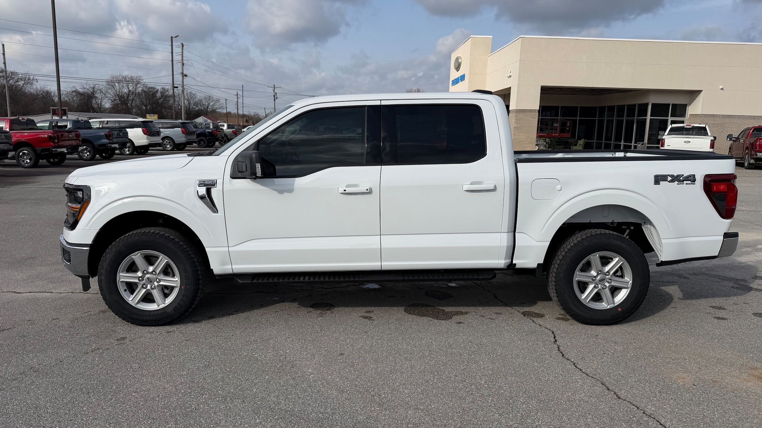 2026 Ford F-150 XLT - Photo 5