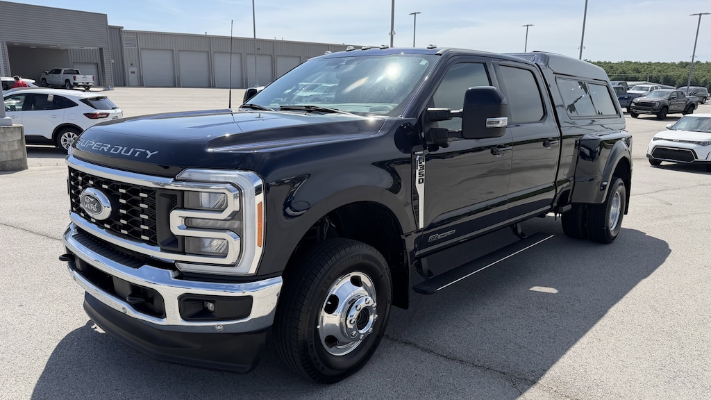 Used 2023 Ford Super Duty F-350 DRW LARIAT LARIAT 4WD Crew Cab 8 Box
