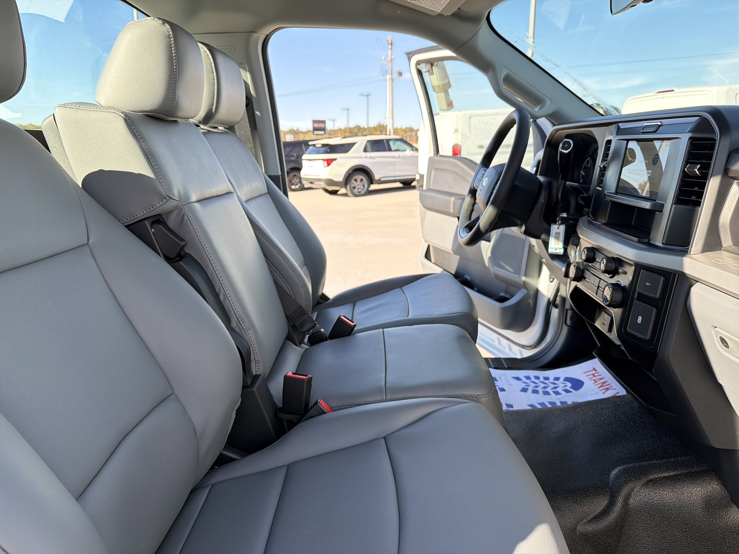 2026 Ford F-350 Super Duty Chassis Cab XL - Photo 29