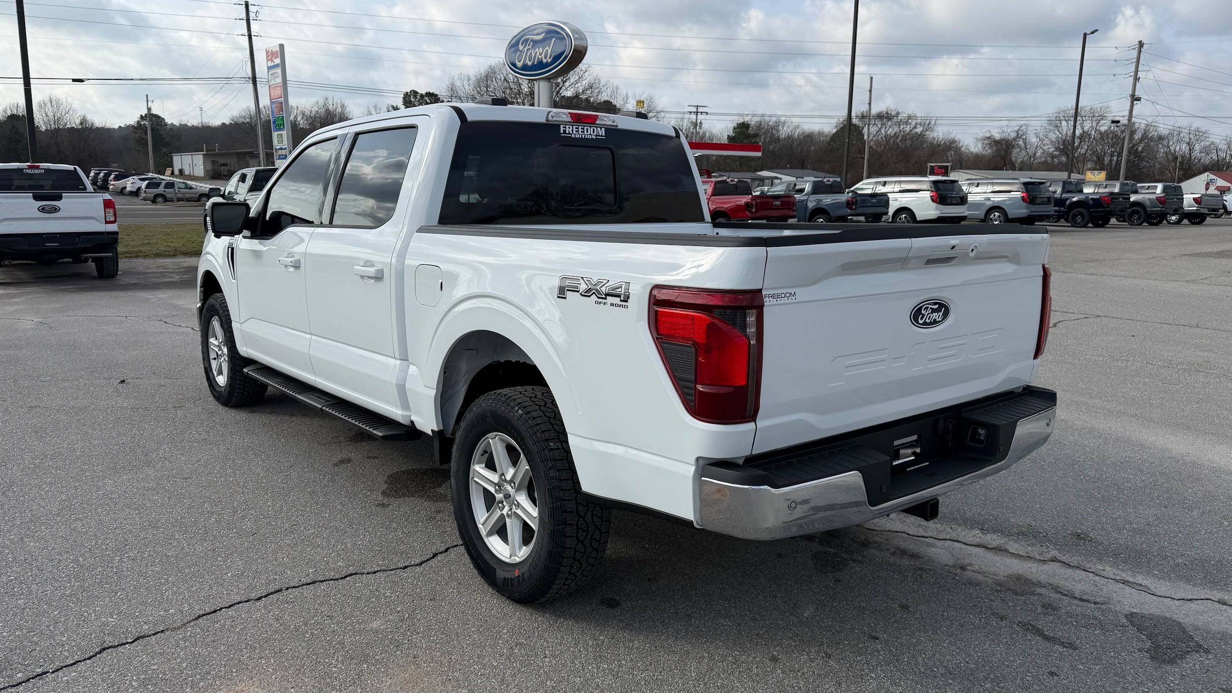 2026 Ford F-150 XLT - Photo 6