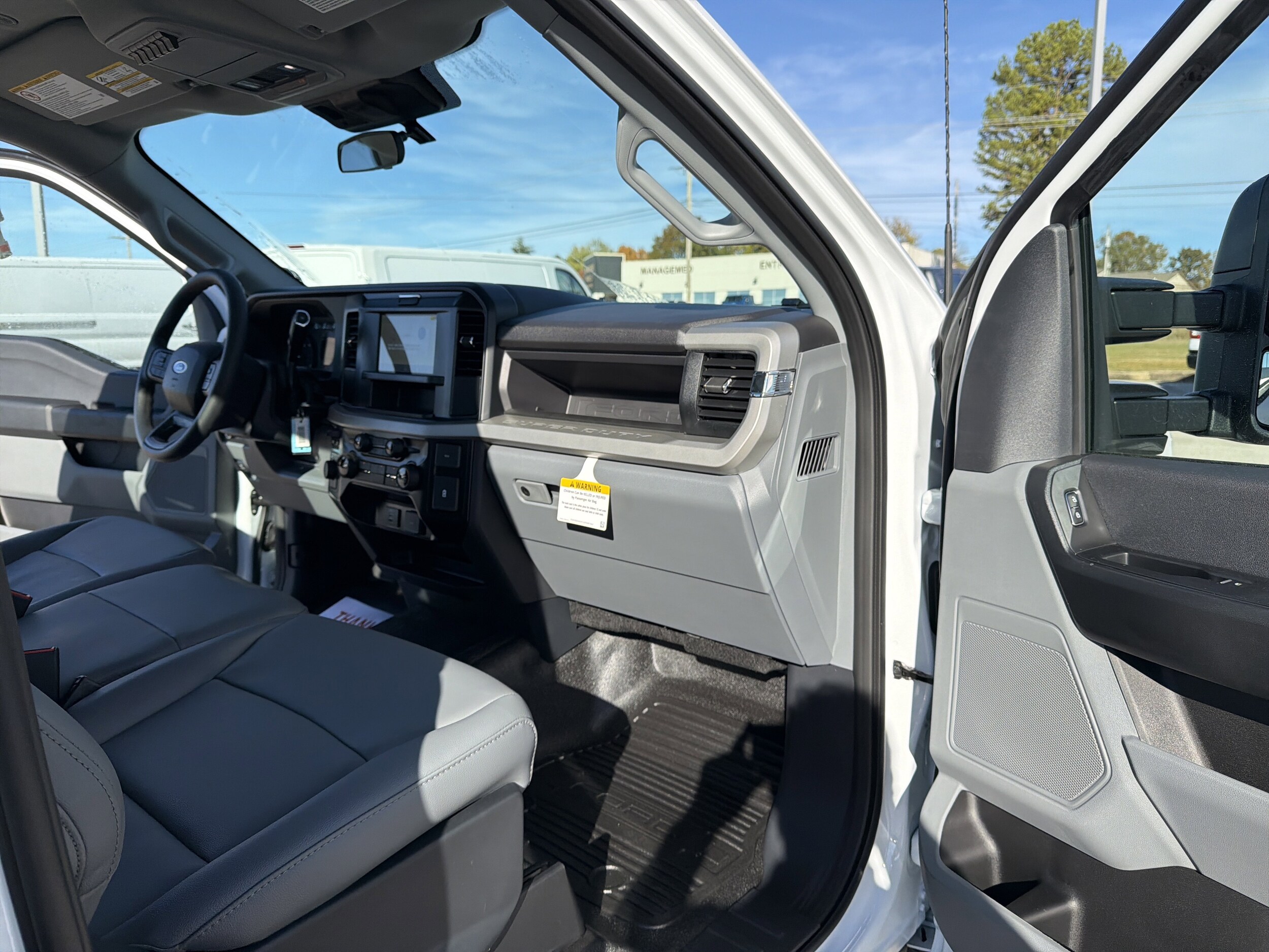2026 Ford F-350 Super Duty Chassis Cab XL - Photo 27