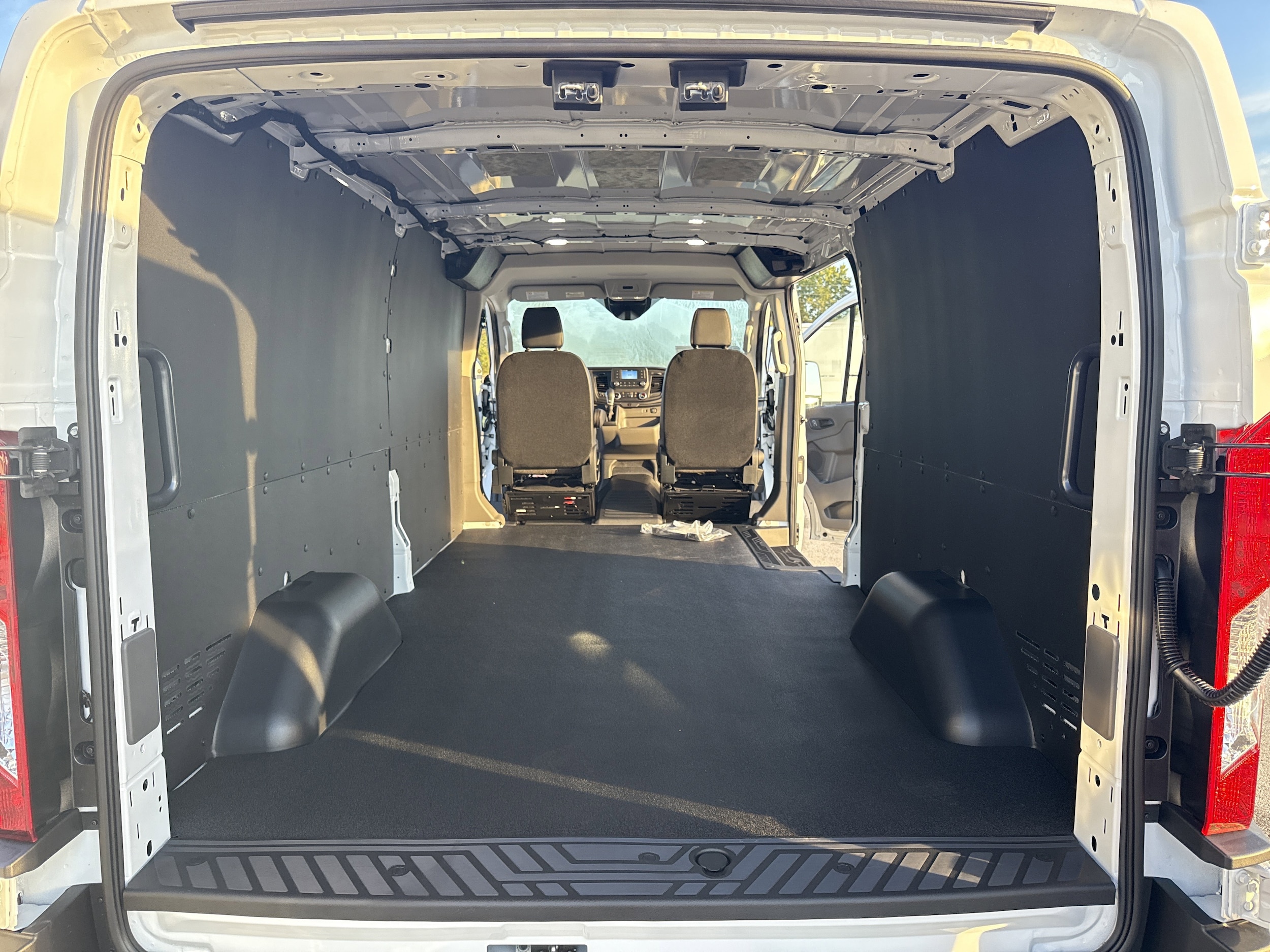 2025 Ford Transit Van Base - Photo 27