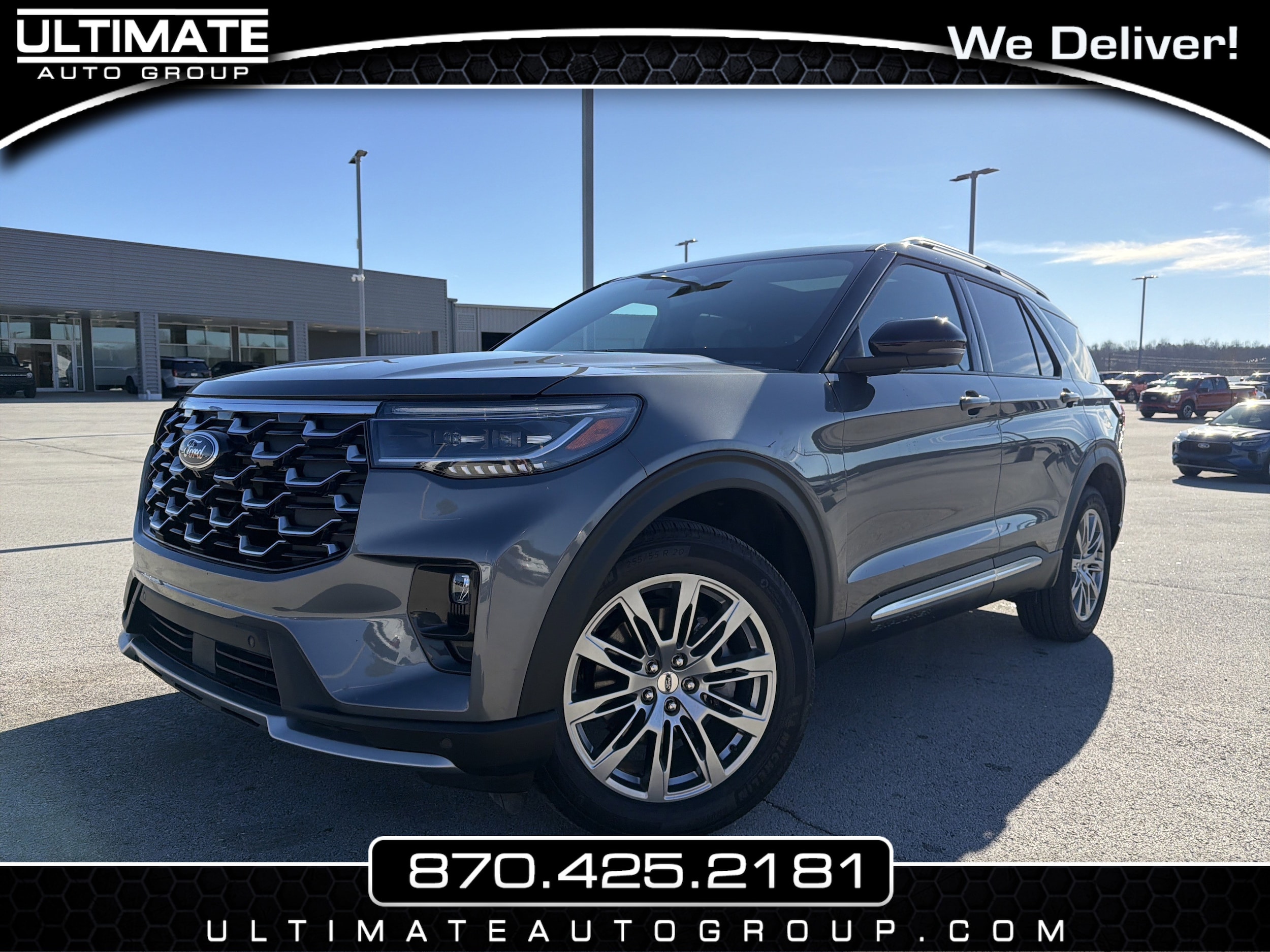 2025 Ford Explorer Platinum's photo