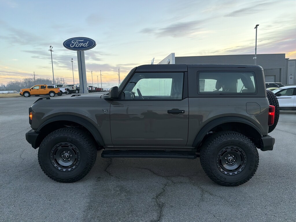 New 2025 Ford Bronco Base 4x4