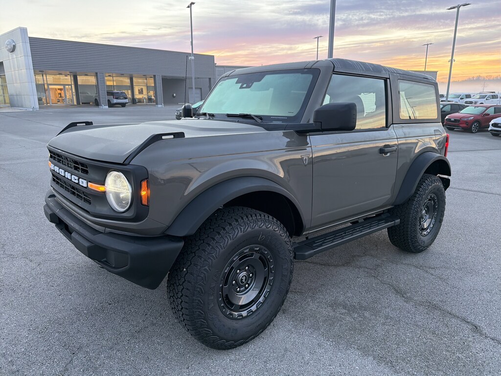 New 2025 Ford Bronco Base 4x4