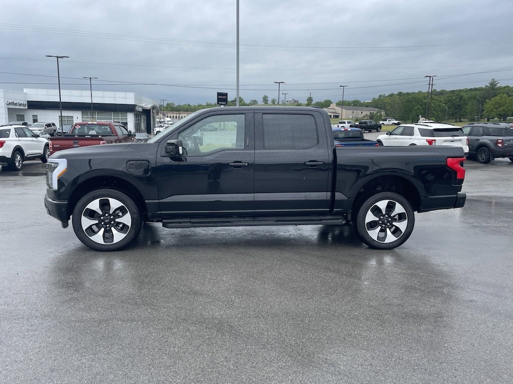New 2023 Ford F-150 Lightning Platinum Platinum 4WD SuperCrew 5.5 Box