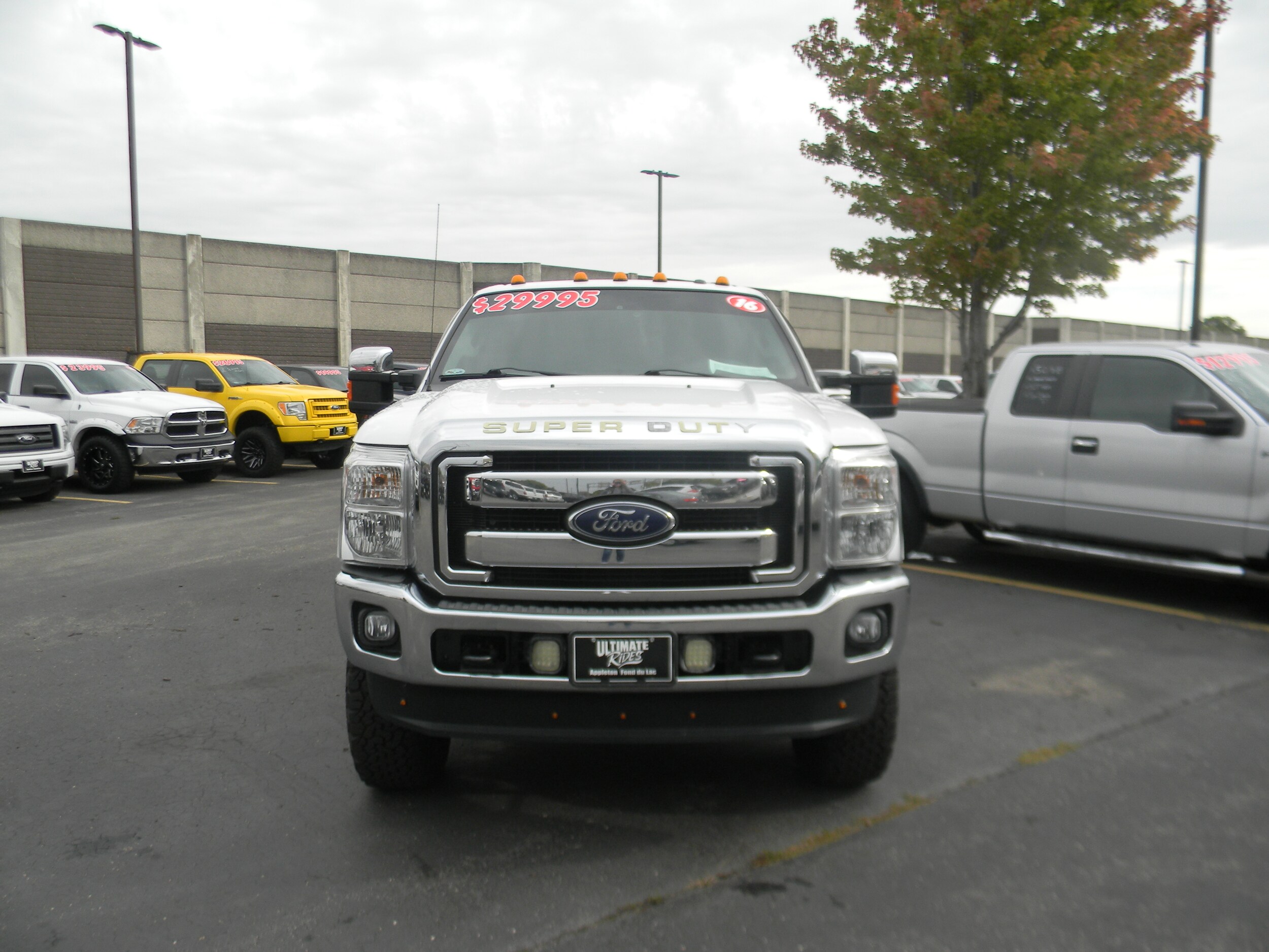 2016 Ford F-250 XLT photo 3