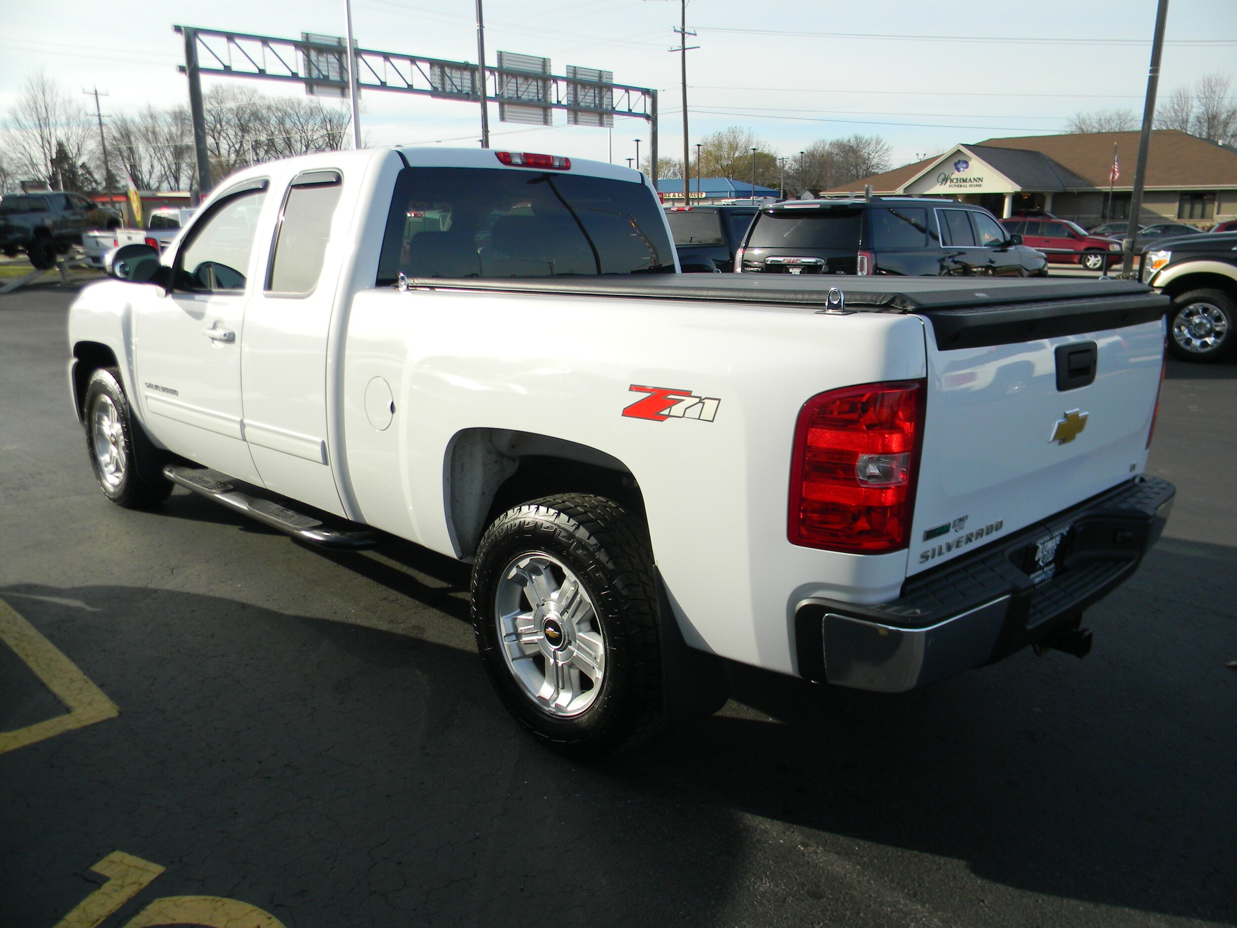 2011 Chevrolet Silverado 1500 LT photo 4