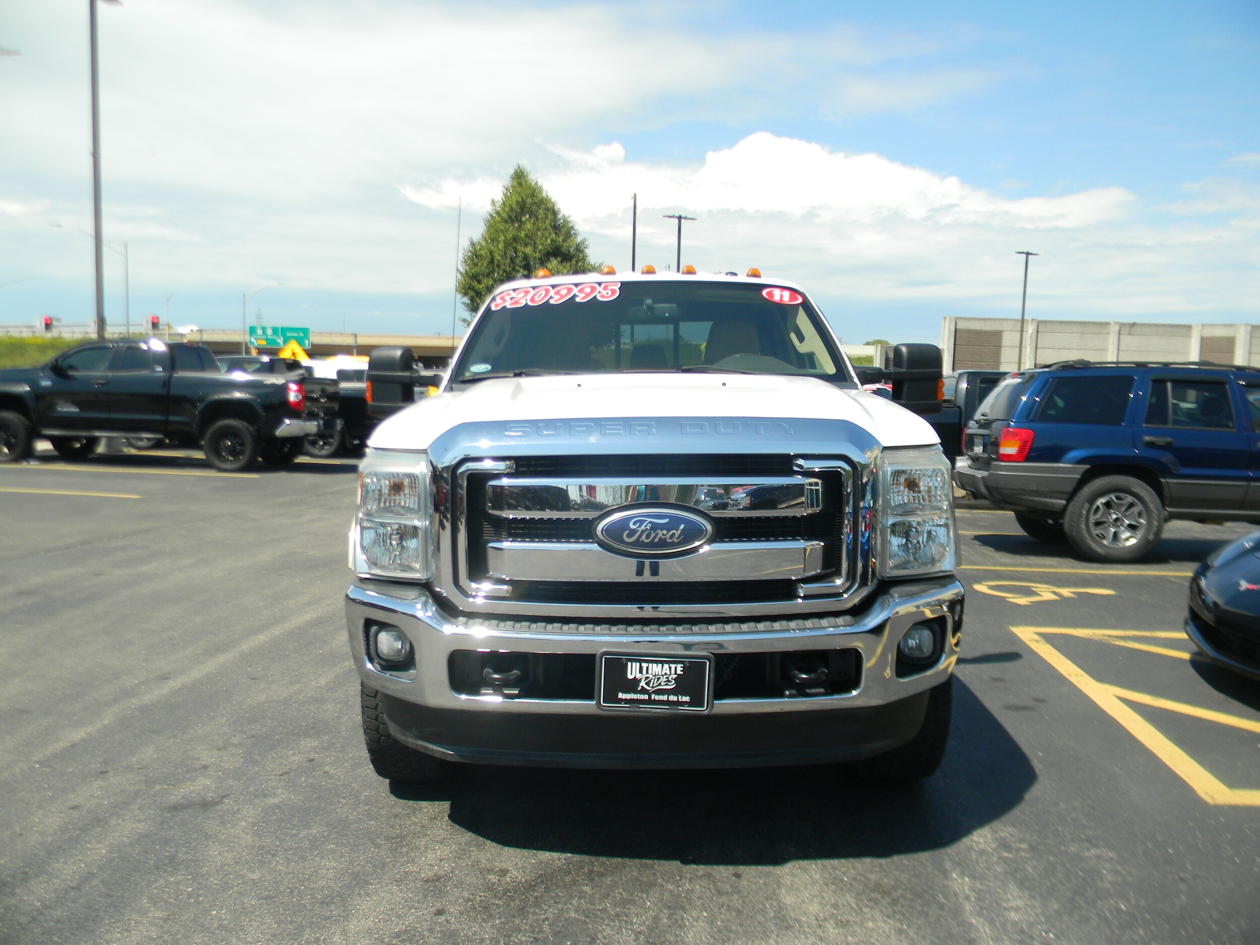 2011 Ford F-250 Lariat photo 3