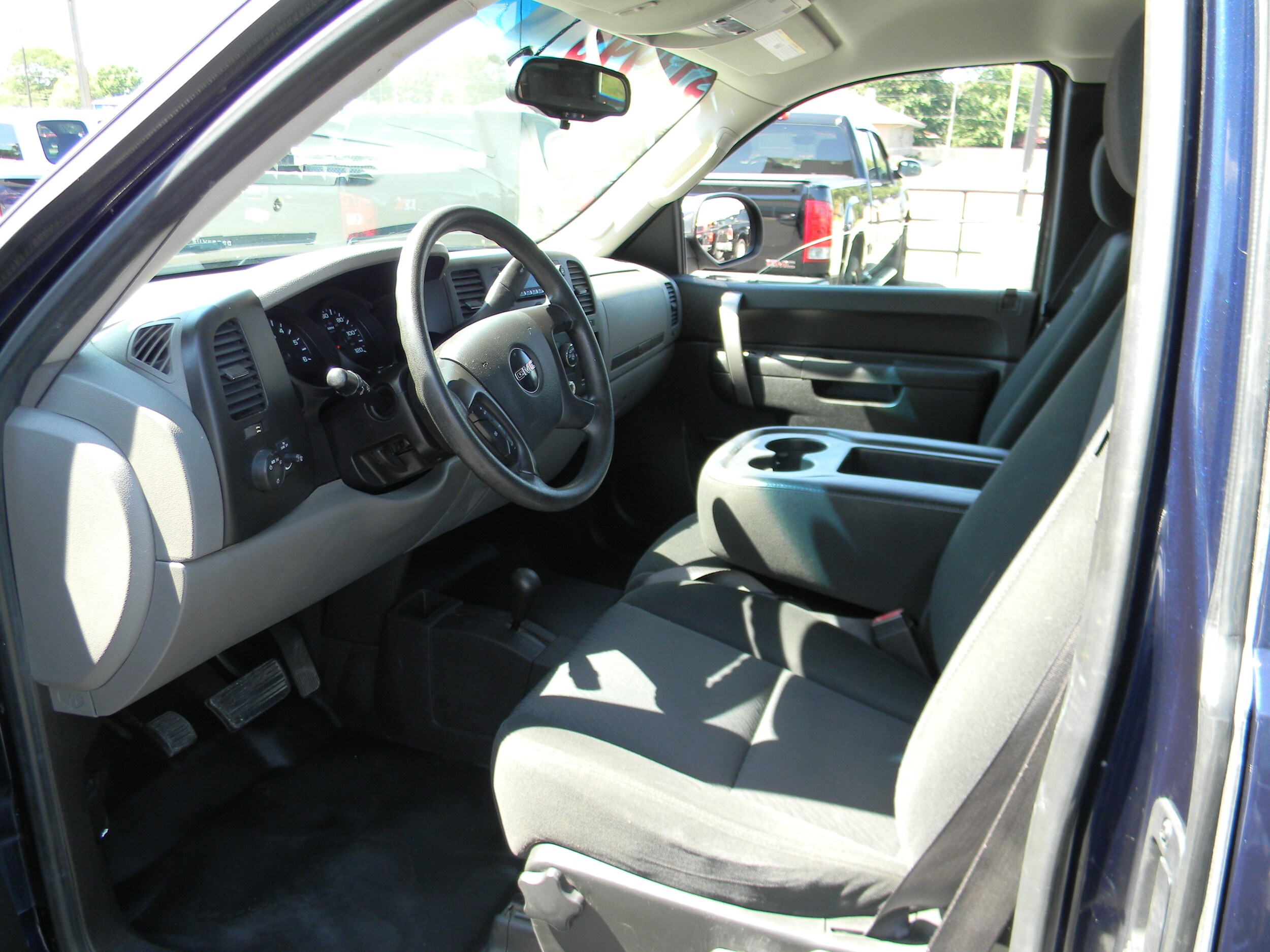 2010 Gmc Sierra 1500 SL photo 3