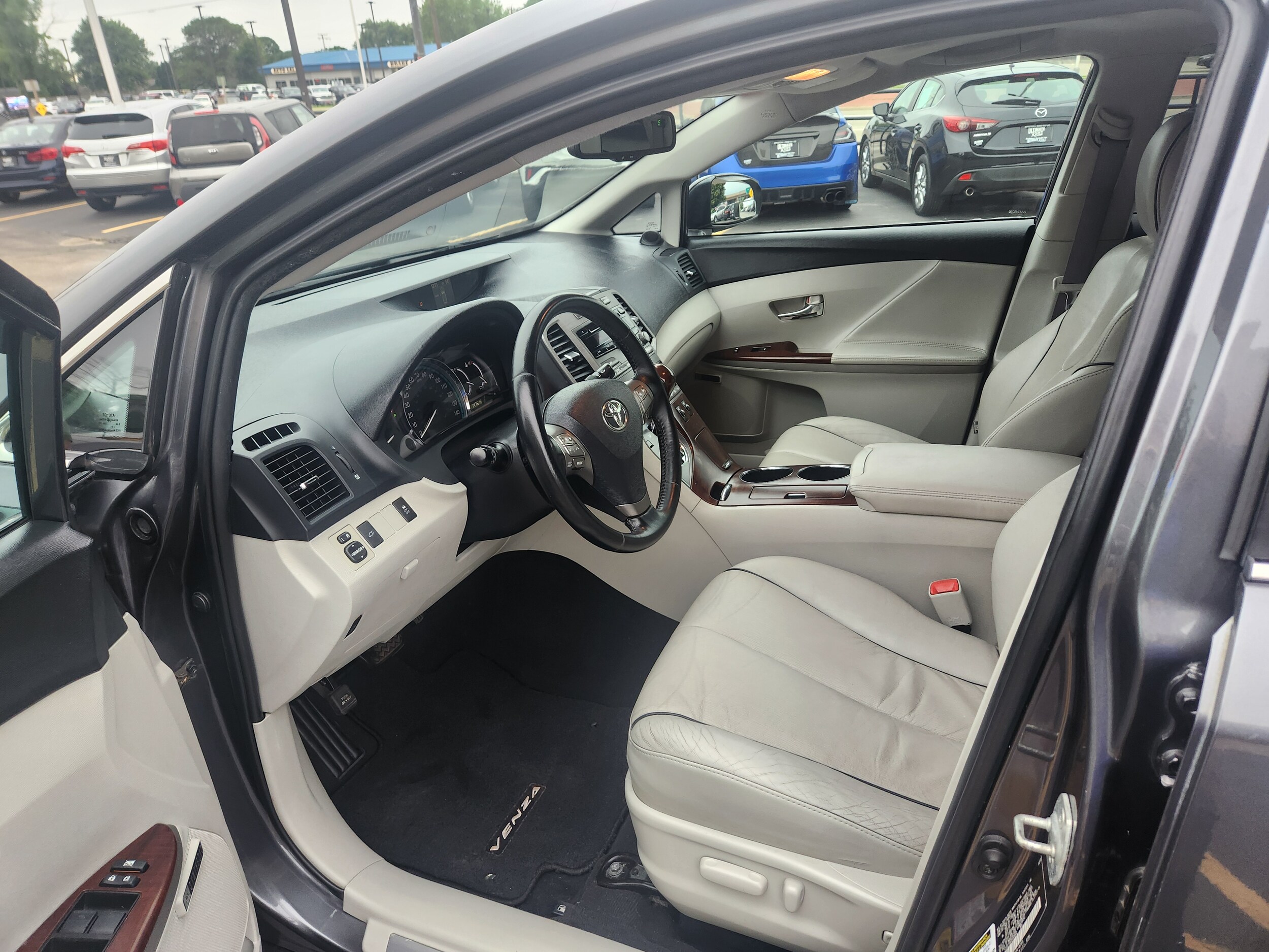 2009 Toyota Venza Base photo 4