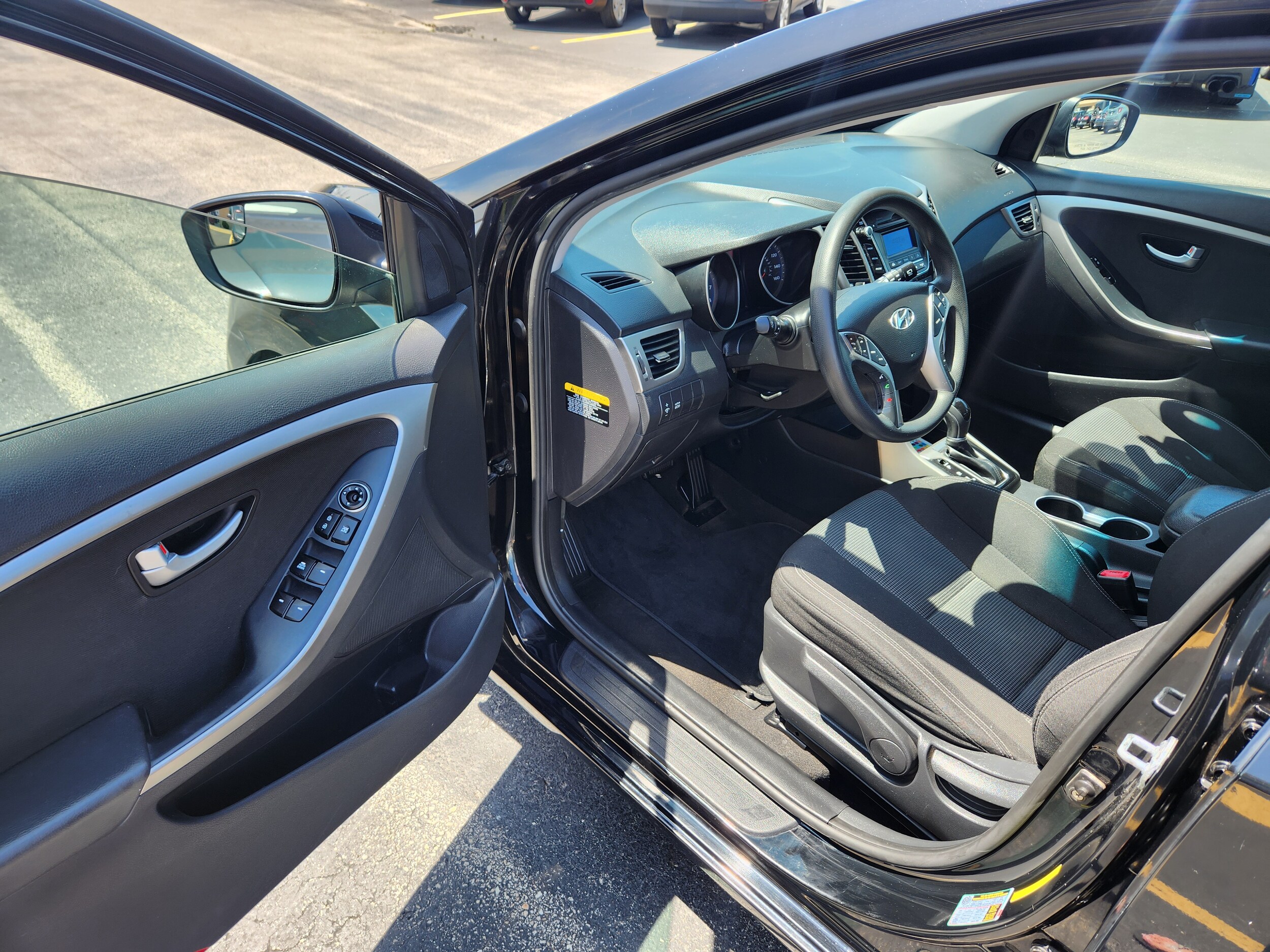 2017 Hyundai Elantra GT photo 4