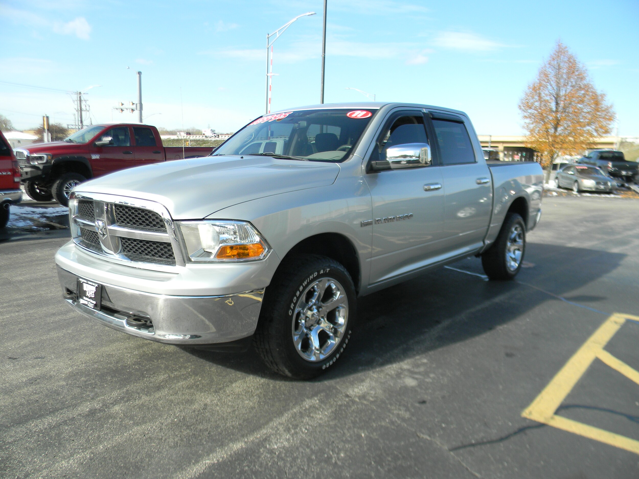 2011 Ram 1500 SLT photo 4