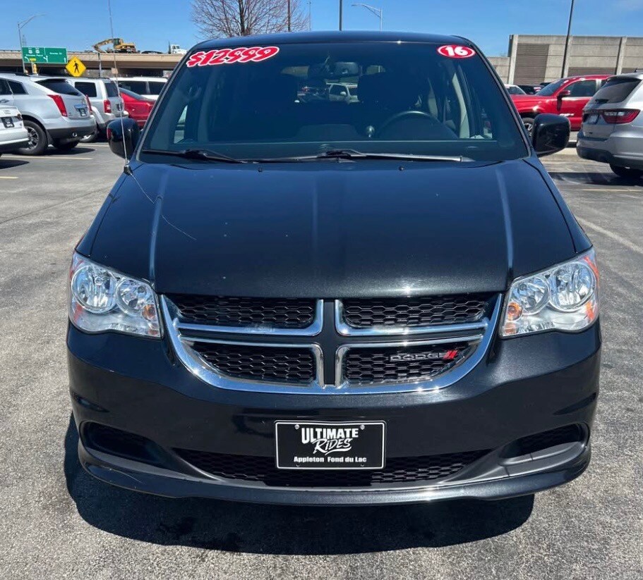 2016 Dodge Grand Caravan SE photo 2