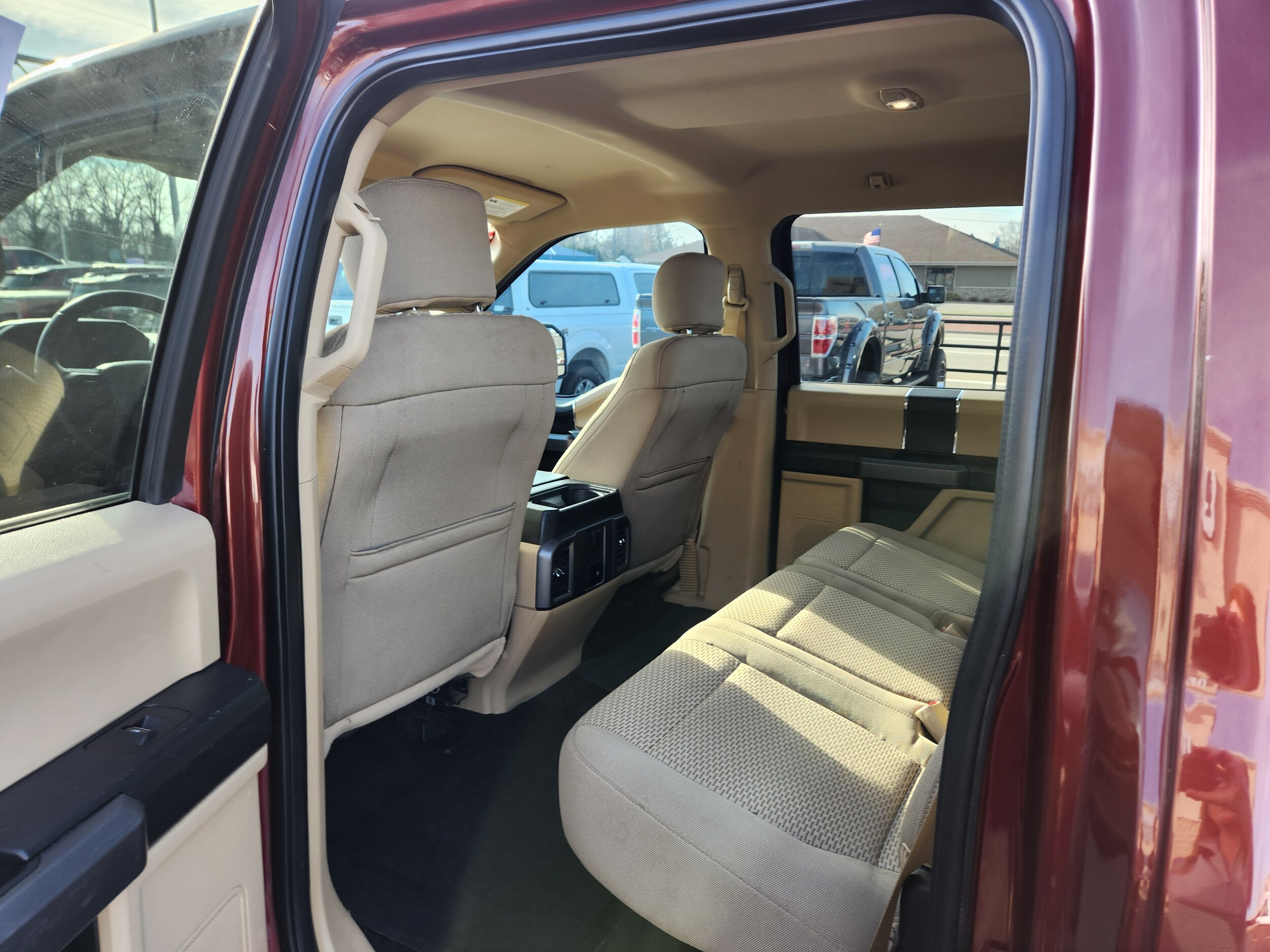 2017 Ford F-150 XLT photo 2