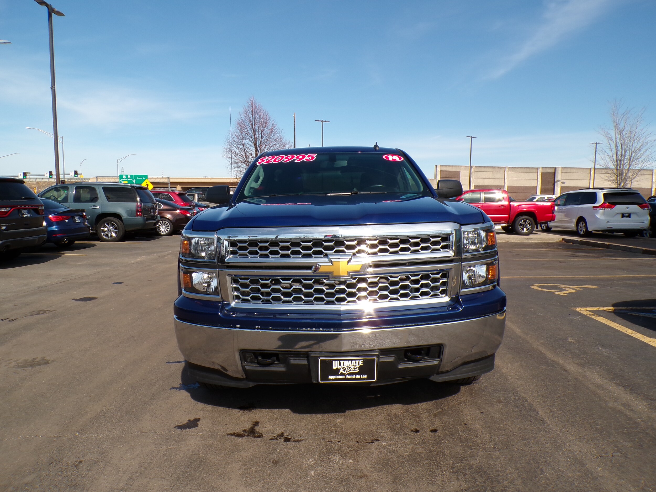 2014 Chevrolet Silverado 1500 LT photo 3