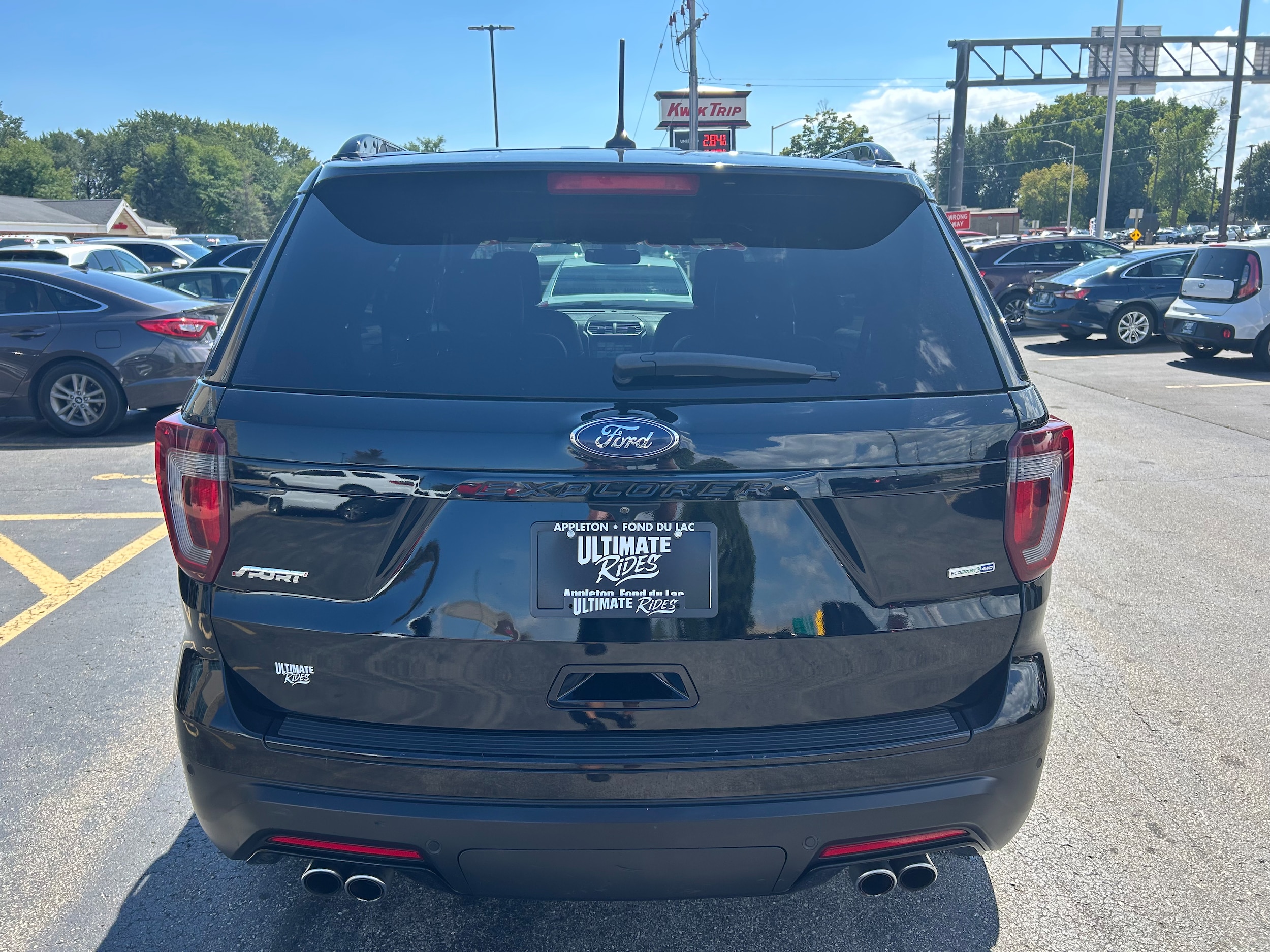 2018 Ford Explorer Sport photo 4