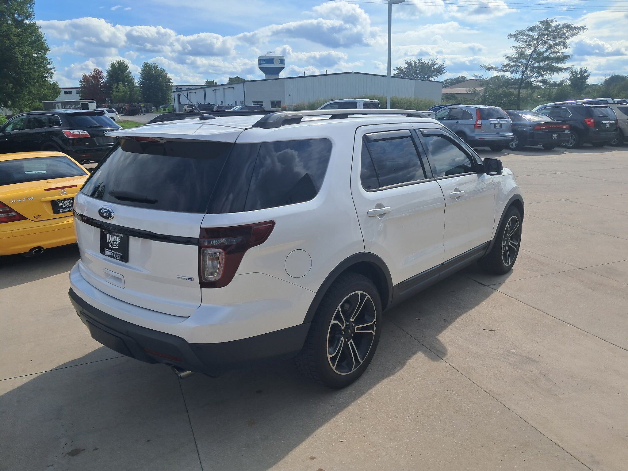 2015 Ford Explorer Sport photo 4
