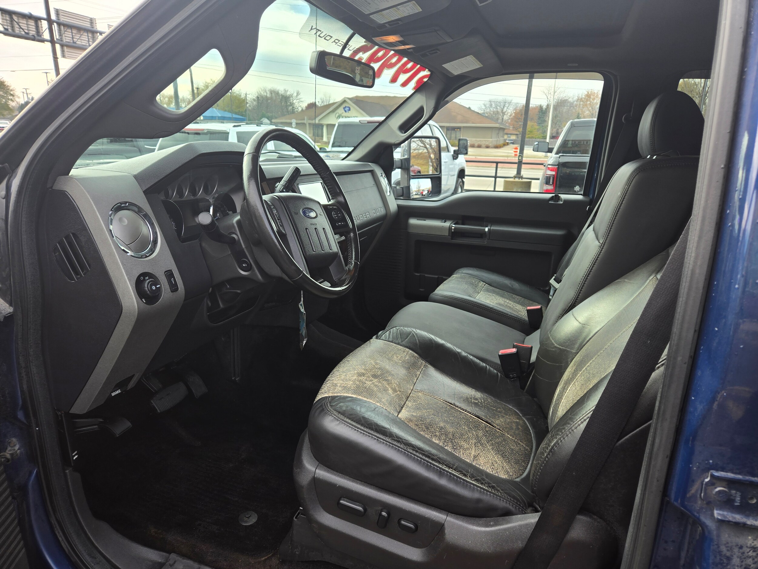 2011 Ford F-250 Lariat photo 4