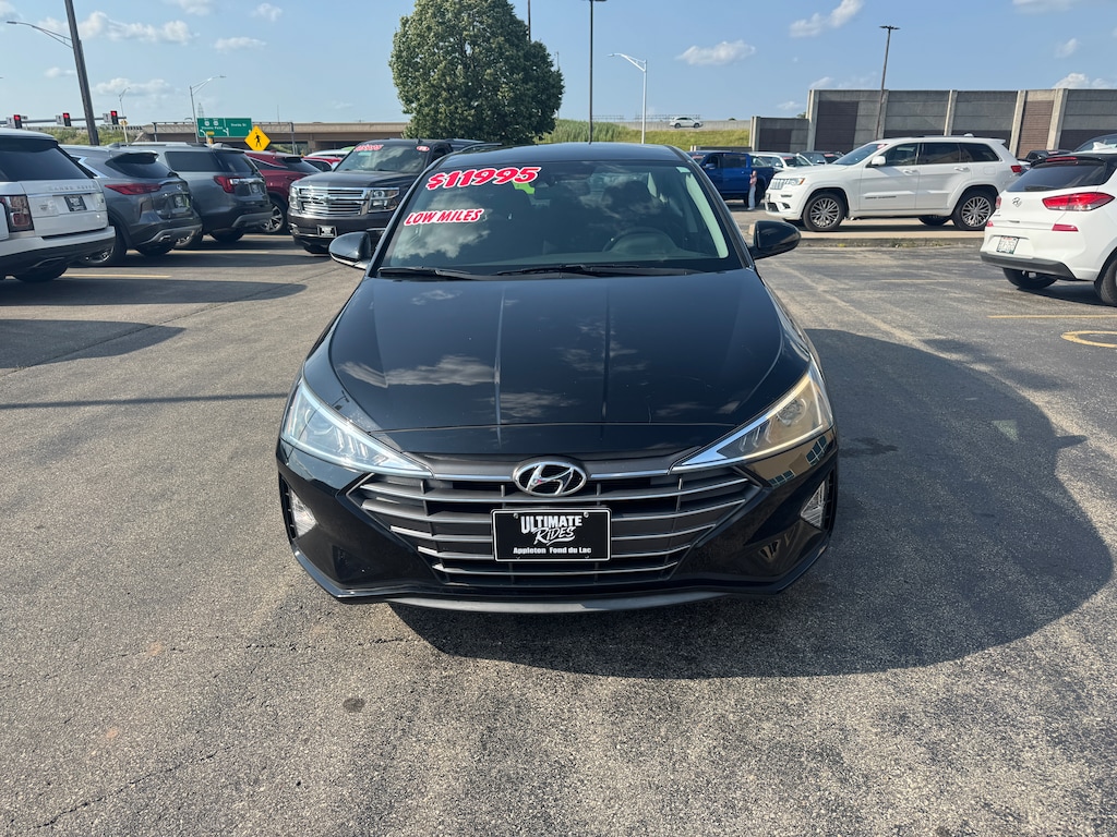 Used 2020 Hyundai Elantra SE Sedan