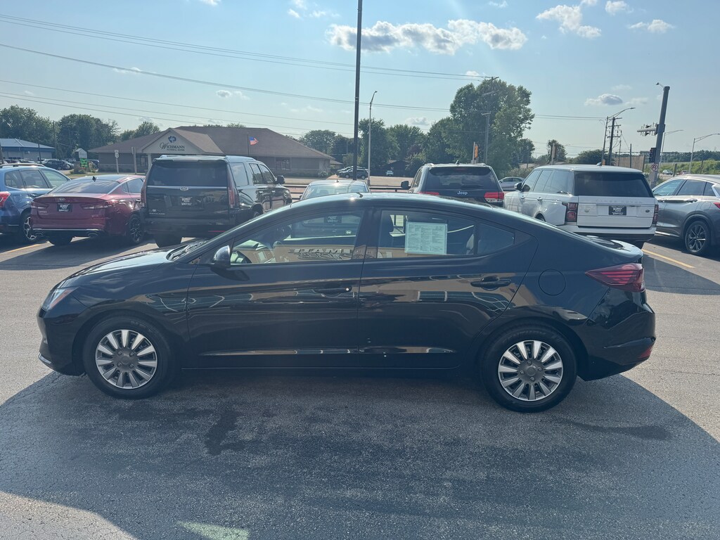 Used 2020 Hyundai Elantra SE Sedan