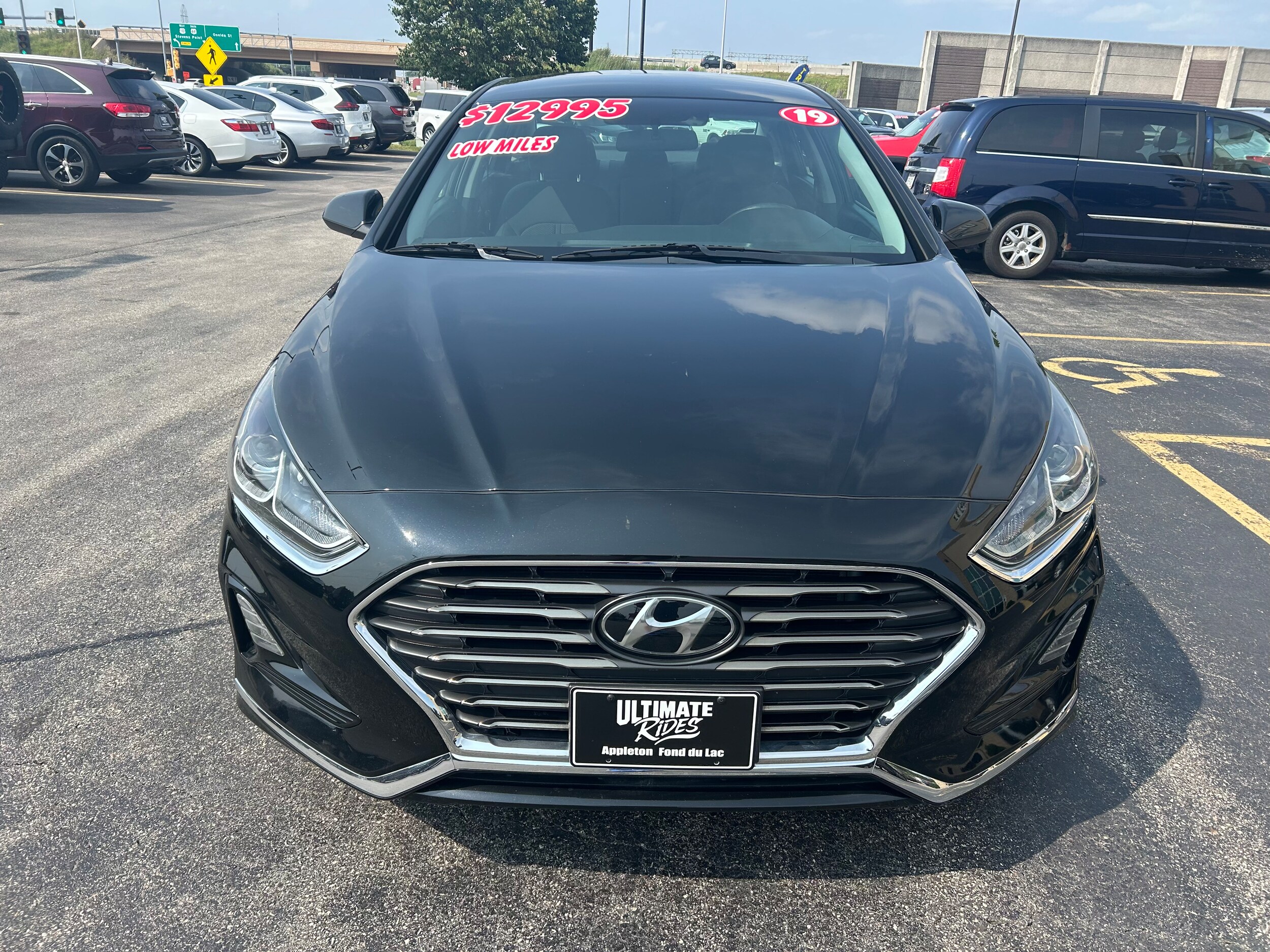 2019 Hyundai Sonata SE photo 2