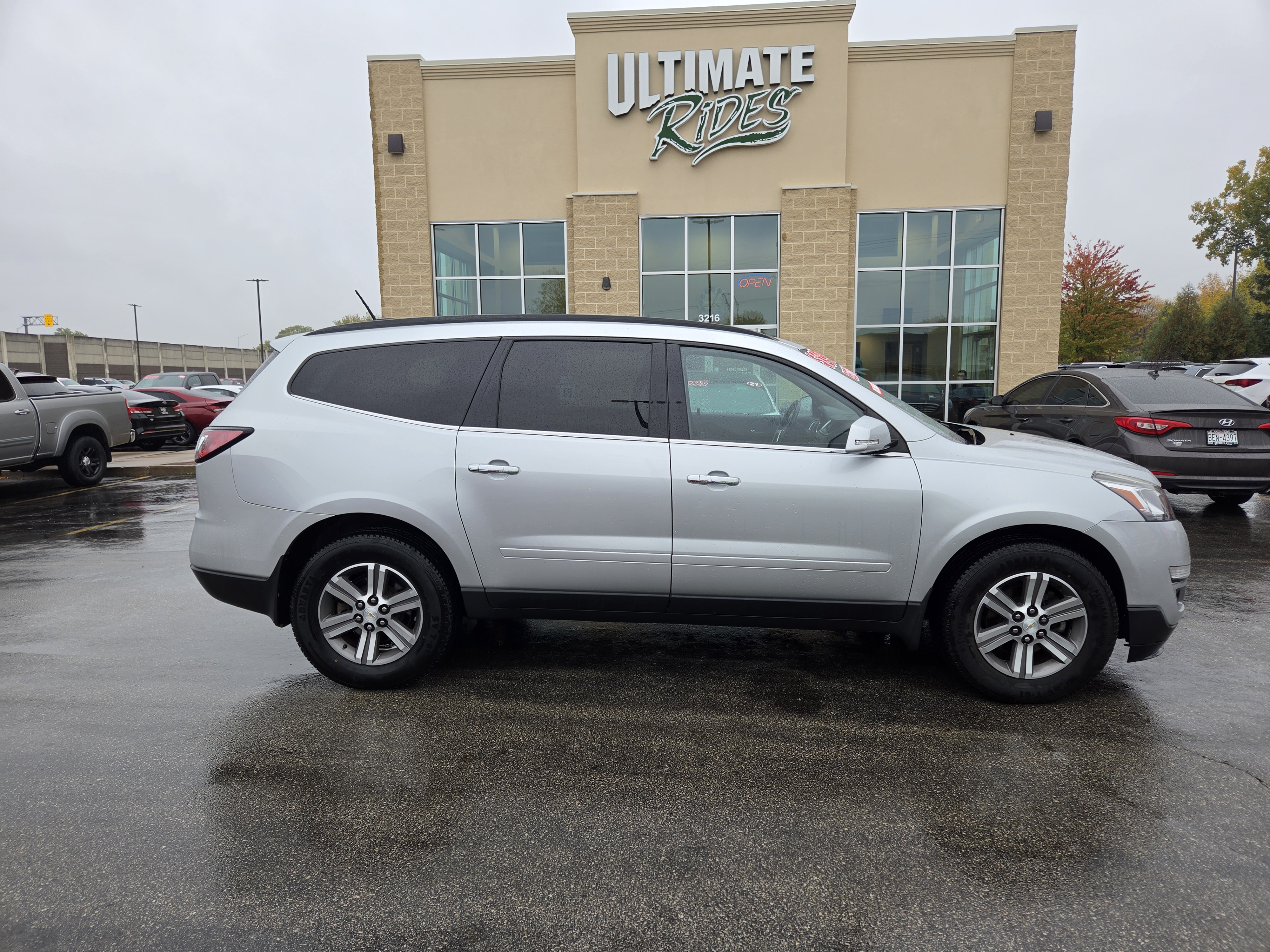 Used 2017 Chevrolet Traverse LT w/1LT SUV