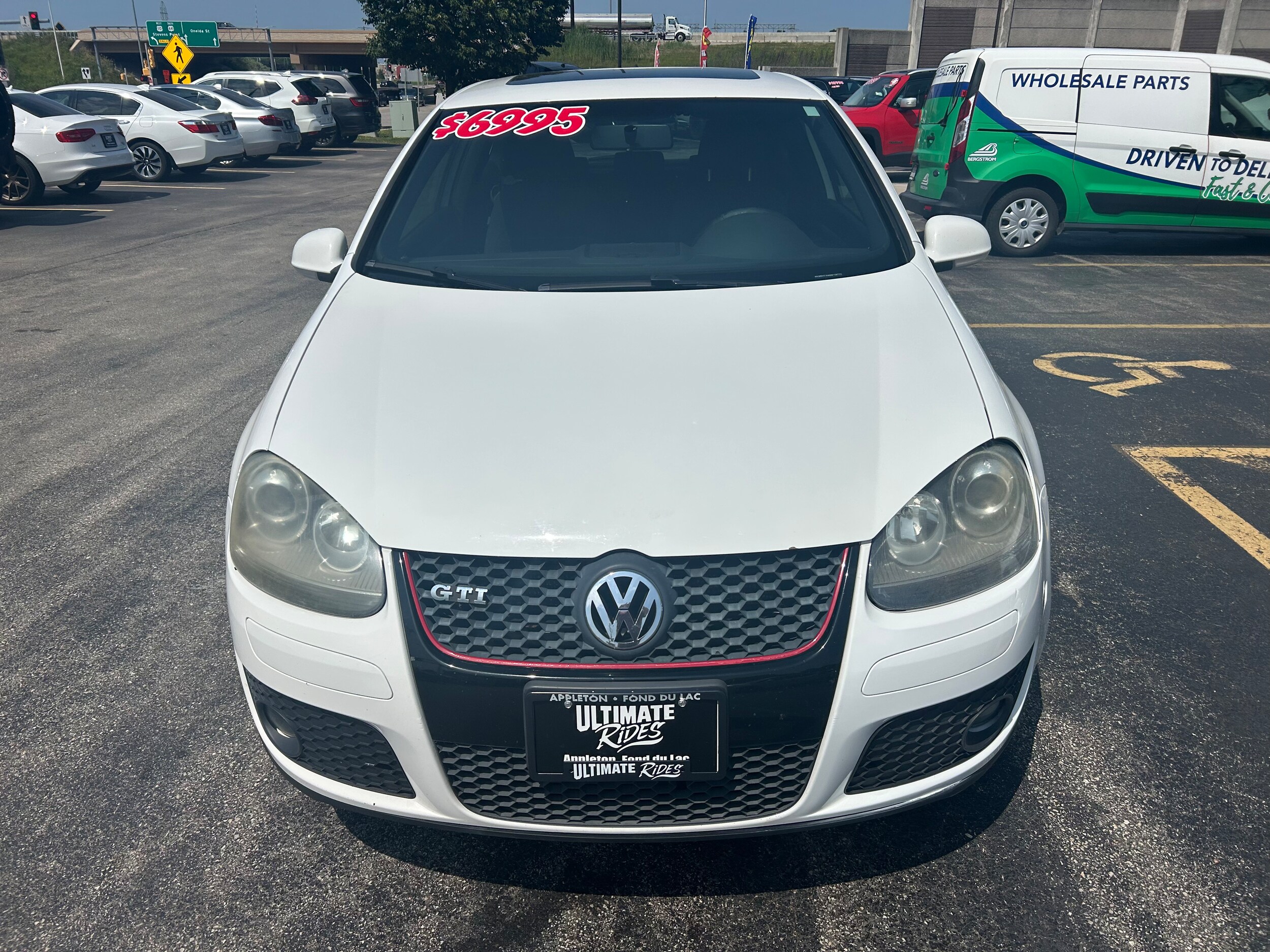 2008 Volkswagen Golf GTI SEL Premium photo 2