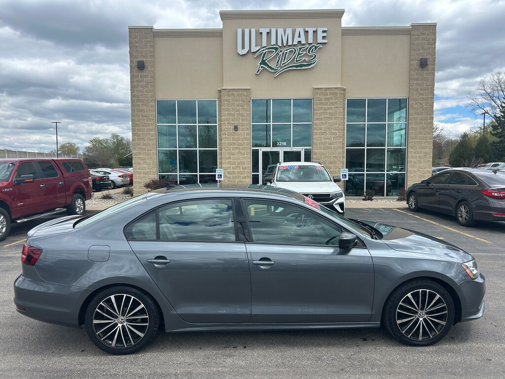 Used 2016 Volkswagen Jetta 1.8T Sport Automatic Sedan