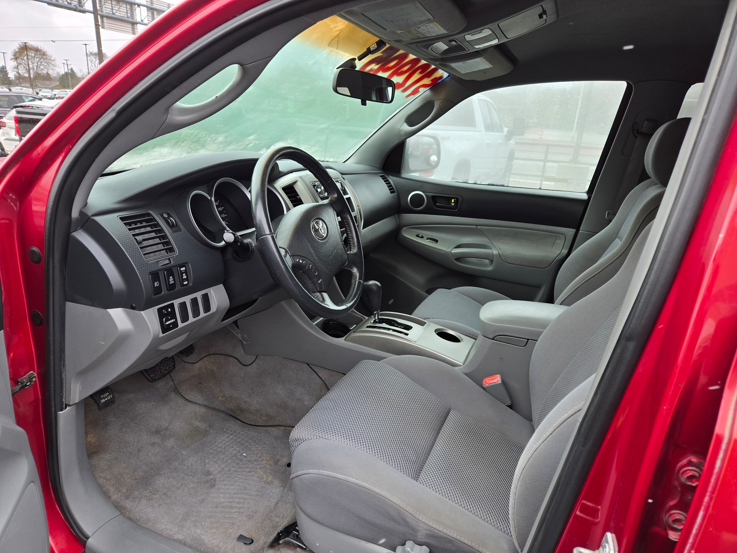 2005 Toyota Tacoma Base V6 photo 3