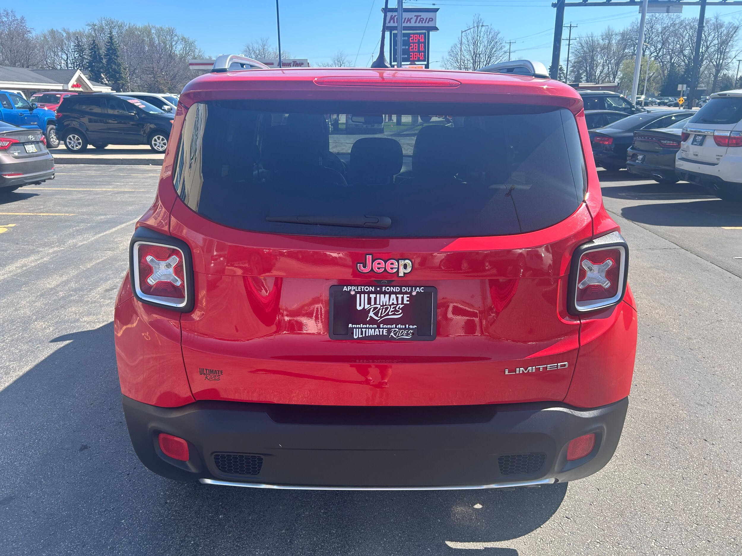 2016 Jeep Renegade Limited photo 2