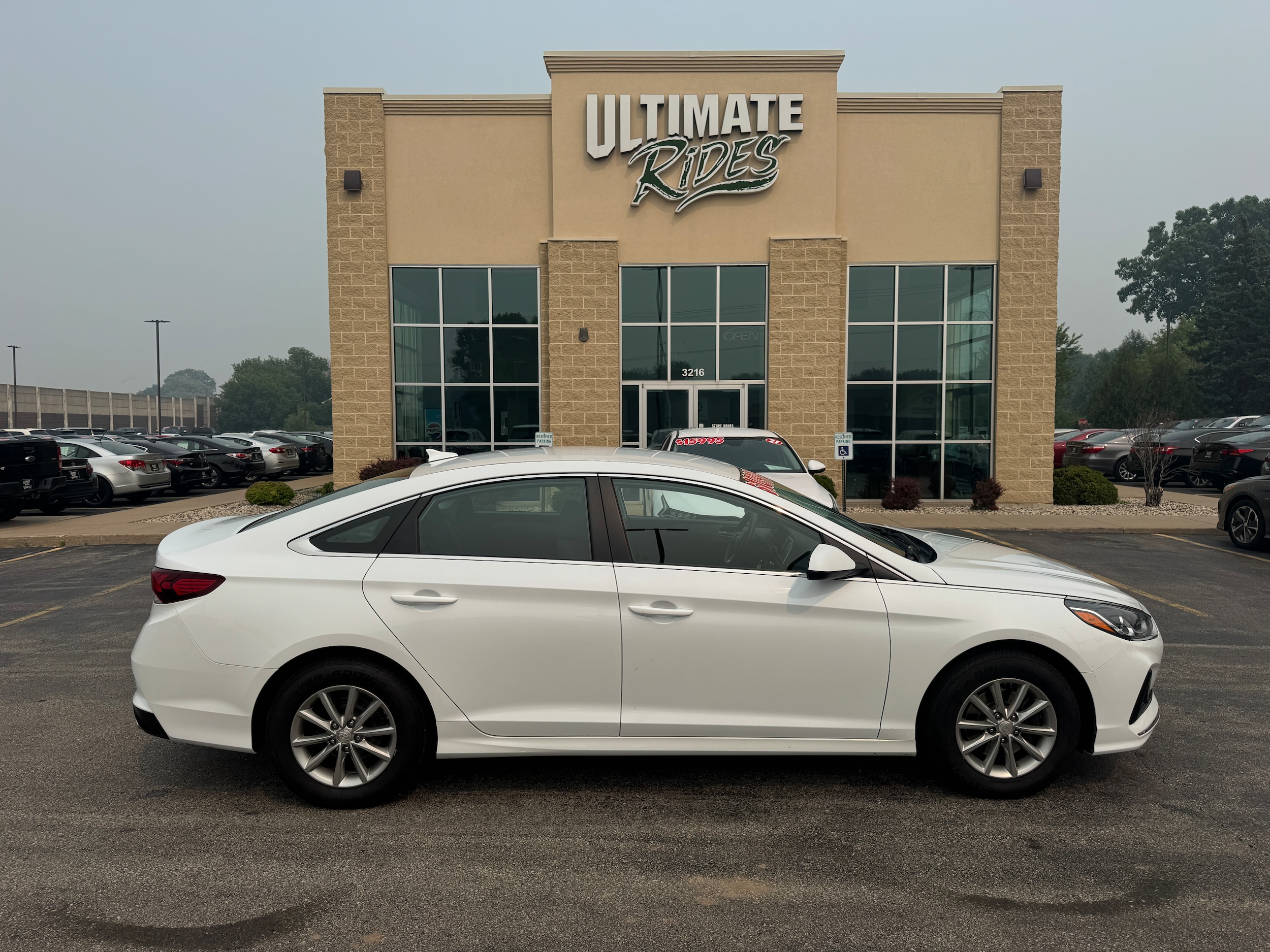 White 2022 Toyota Camry Hybrid Sedan Front-Wheel Drive Continuously Variable Transmission