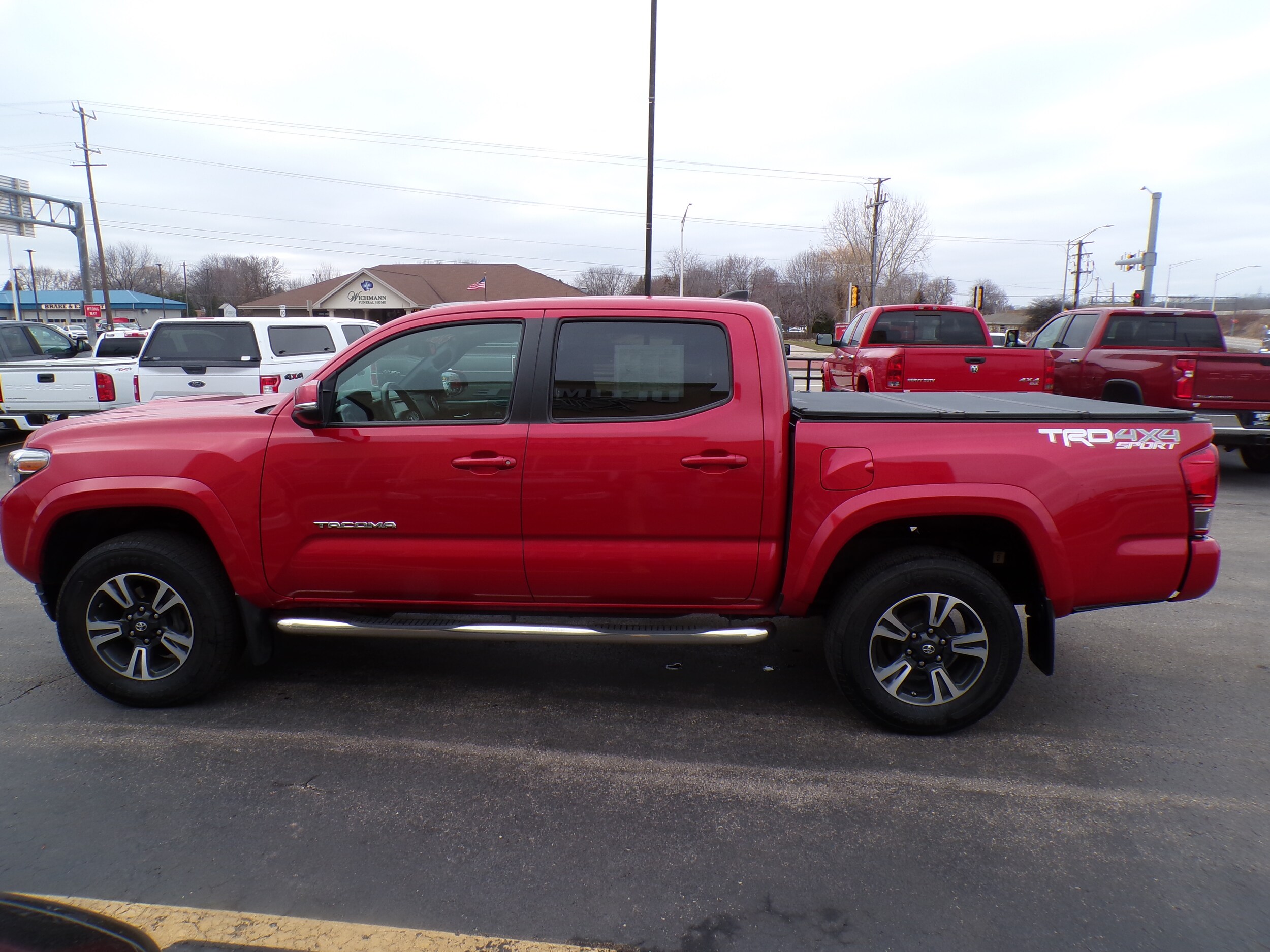 2017 Toyota Tacoma SR V6 Double Cab photo 3
