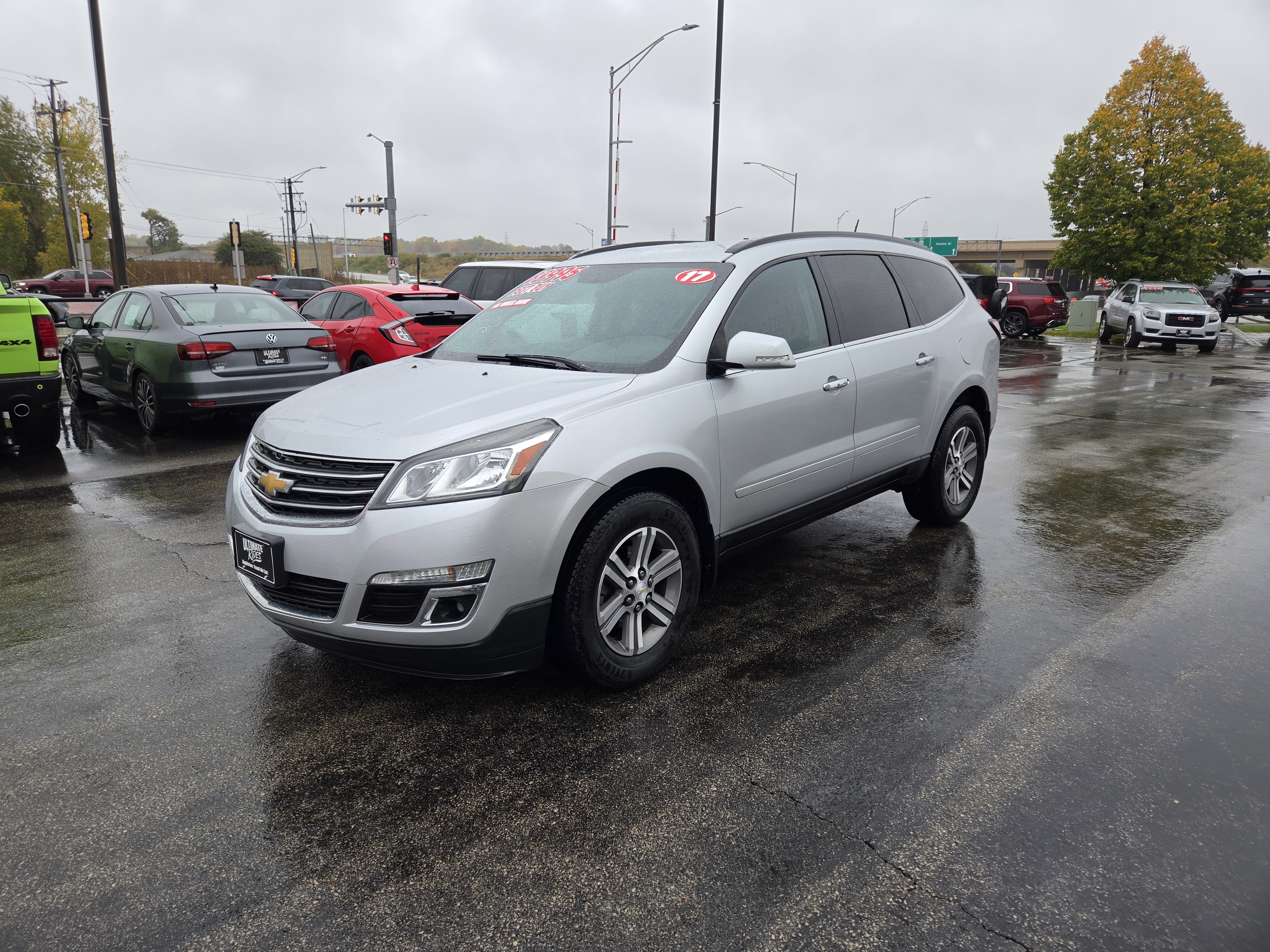 Used 2017 Chevrolet Traverse LT w/1LT SUV