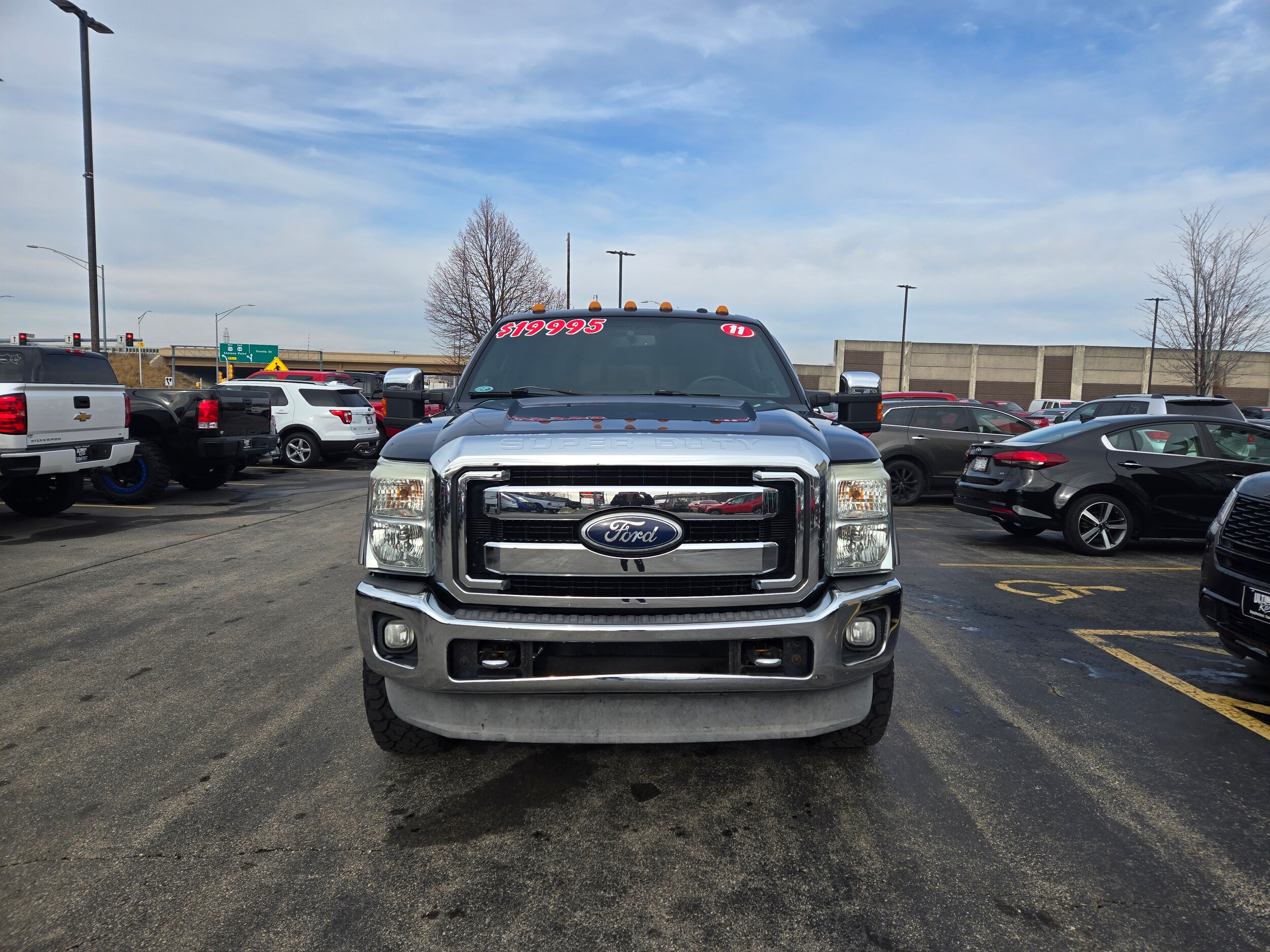 2011 Ford F-250 Lariat photo 2