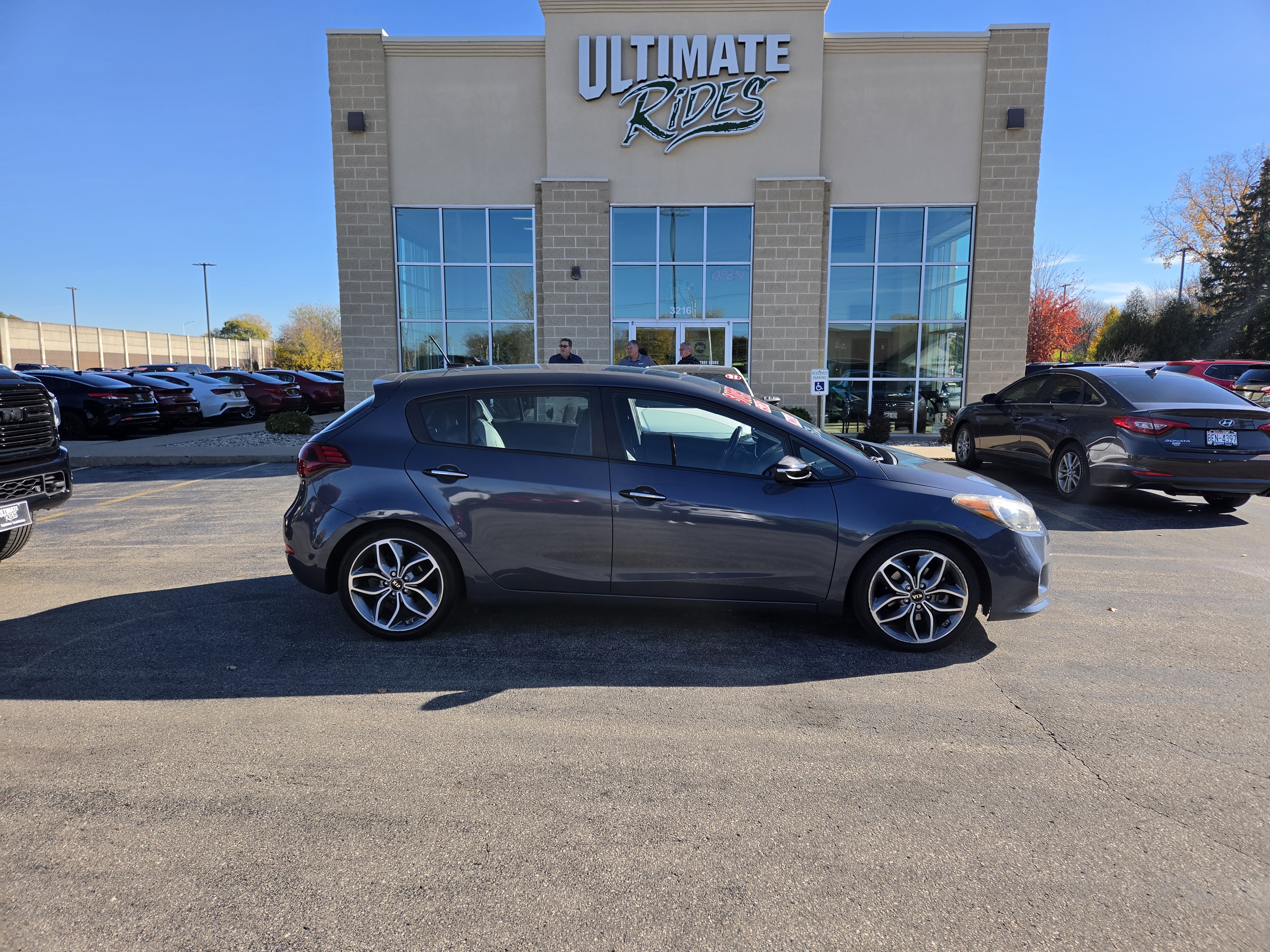 Used 2016 Kia Forte SX FWD Hatchback
