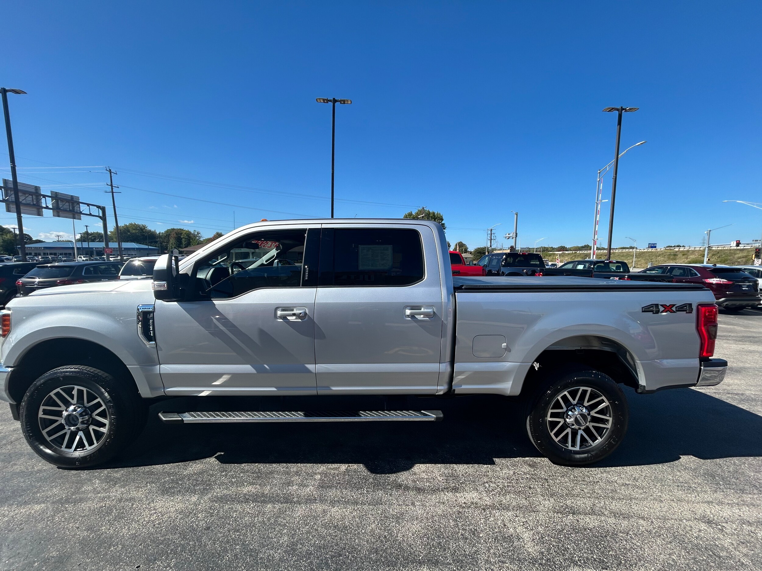 2017 Ford F-250 Lariat photo 2