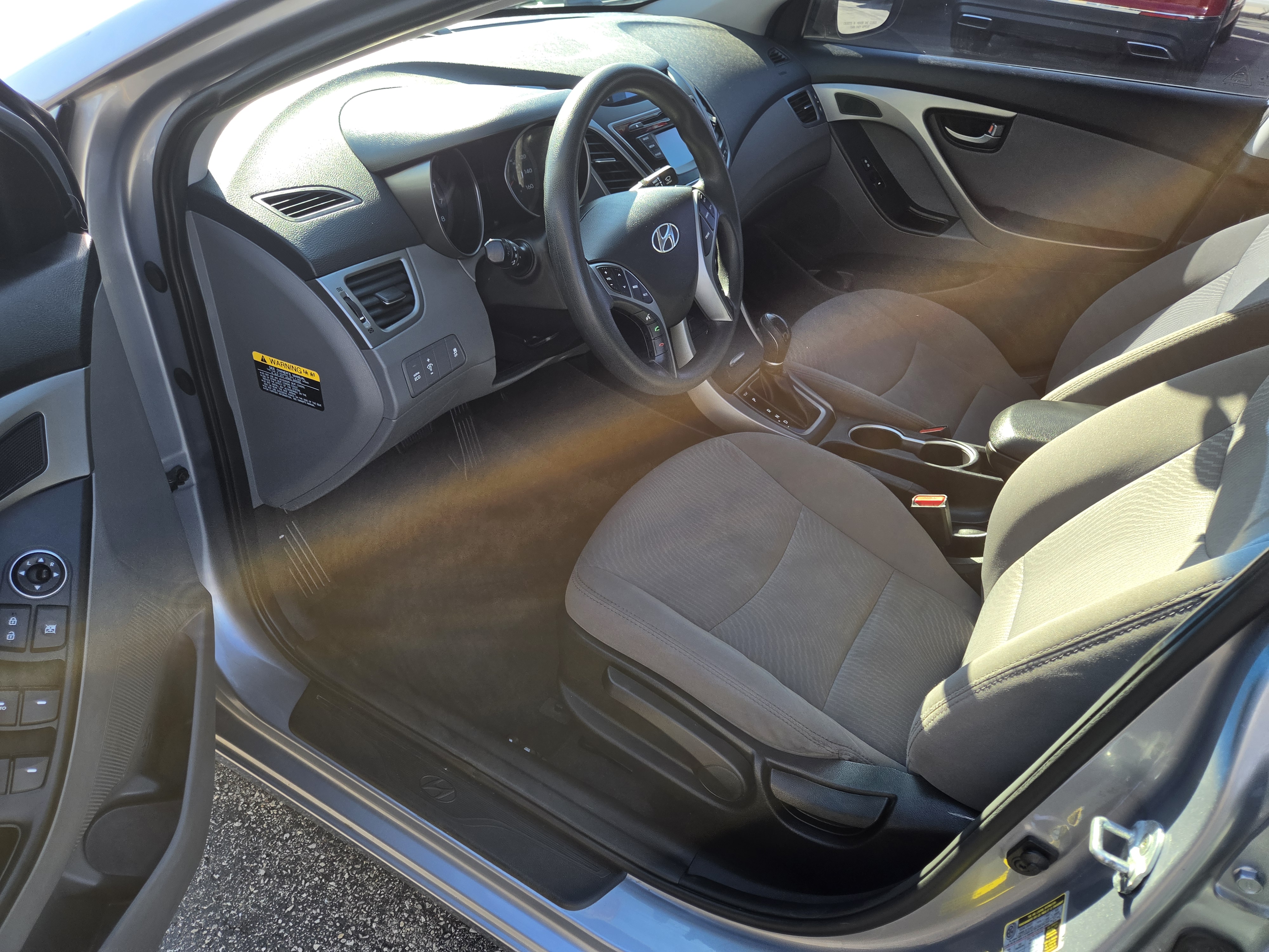 Used 2015 Hyundai Elantra SE Sedan